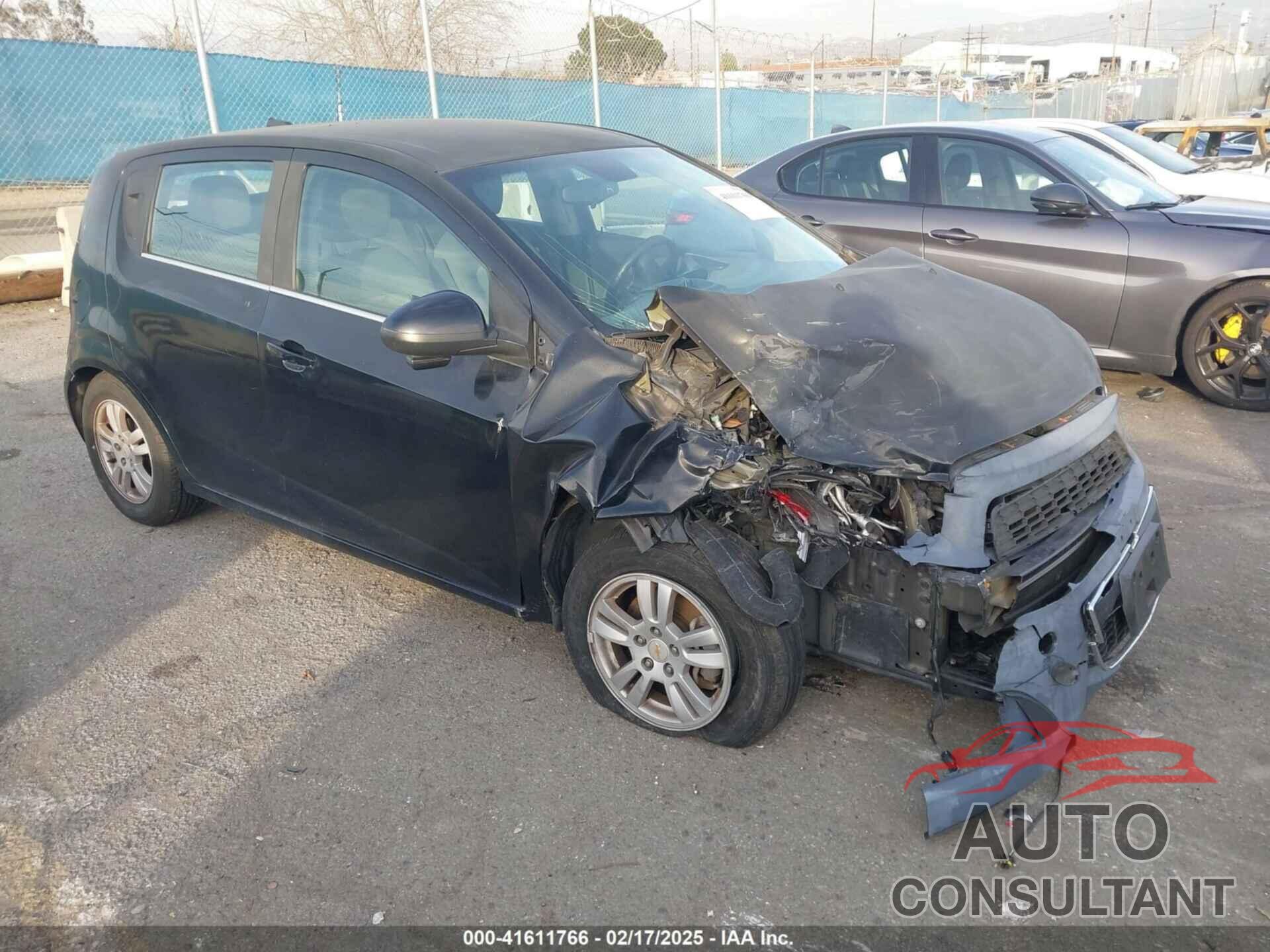CHEVROLET SONIC 2012 - 1G1JC6SH7C4145107