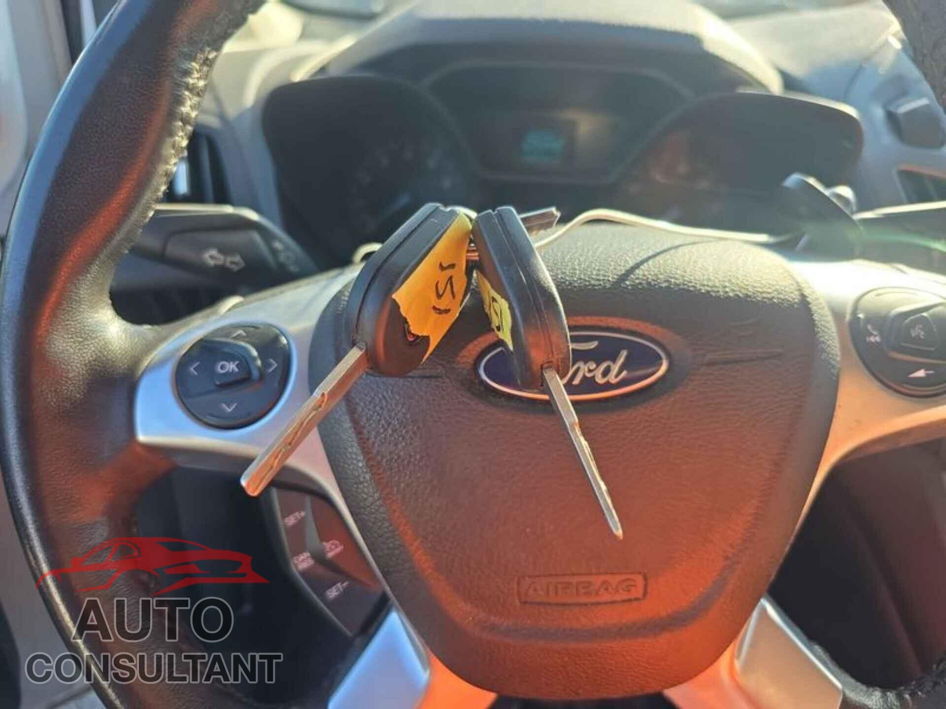 FORD TRANSIT CONNECT 2018 - NM0LS7E77J1355665