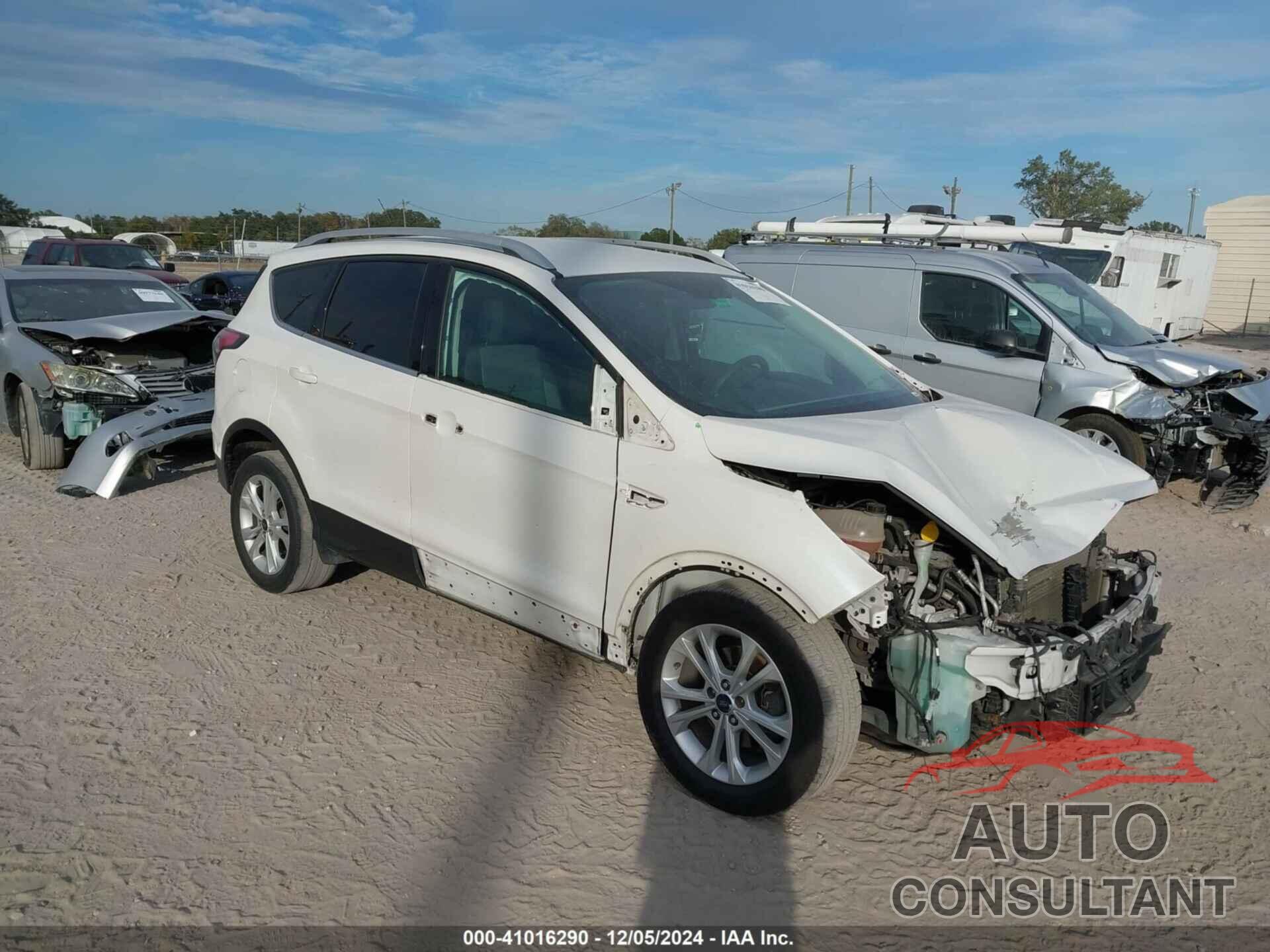 FORD ESCAPE 2017 - 1FMCU9GD3HUA97967