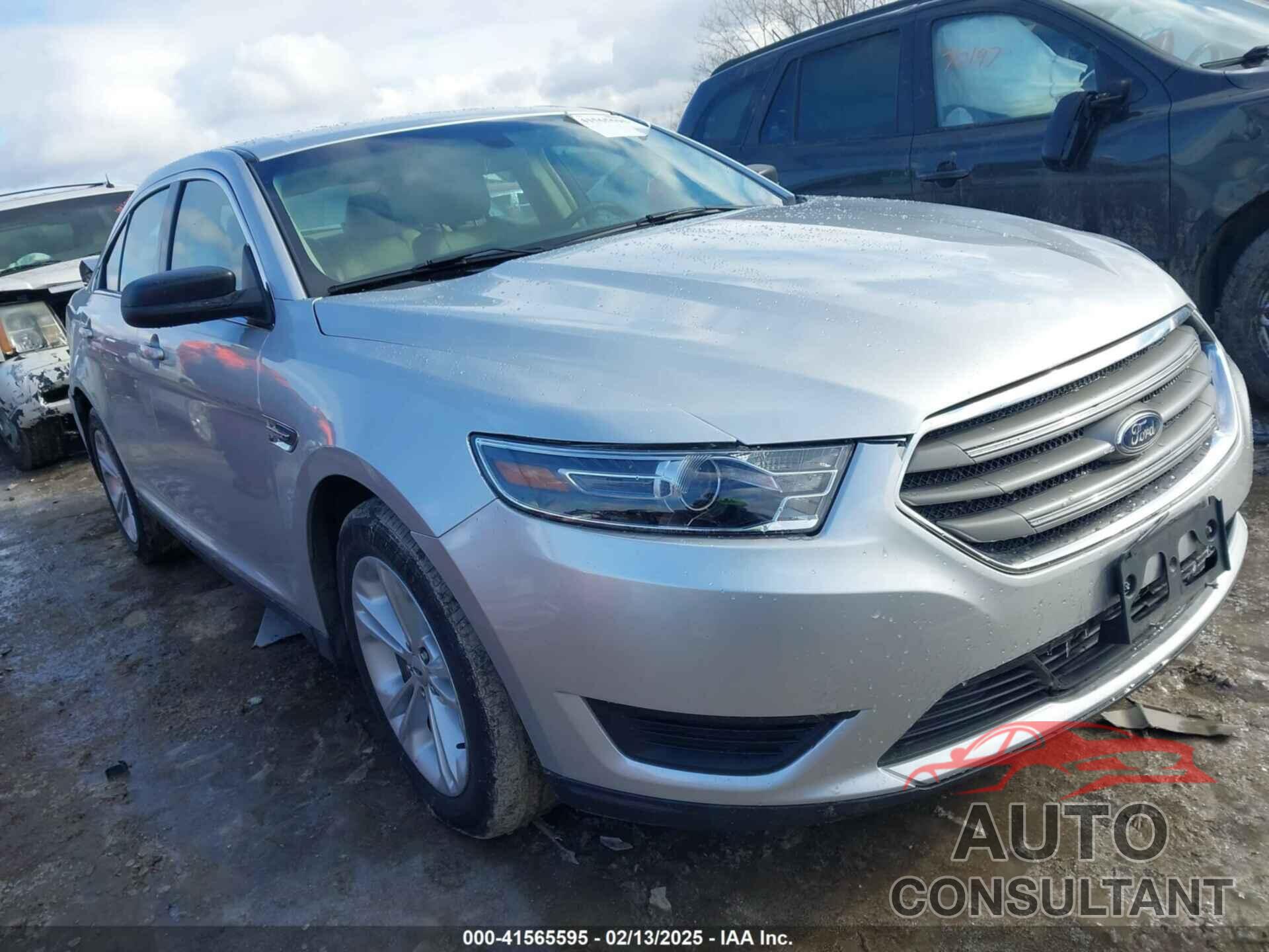 FORD TAURUS 2018 - 1FAHP2D88JG103904