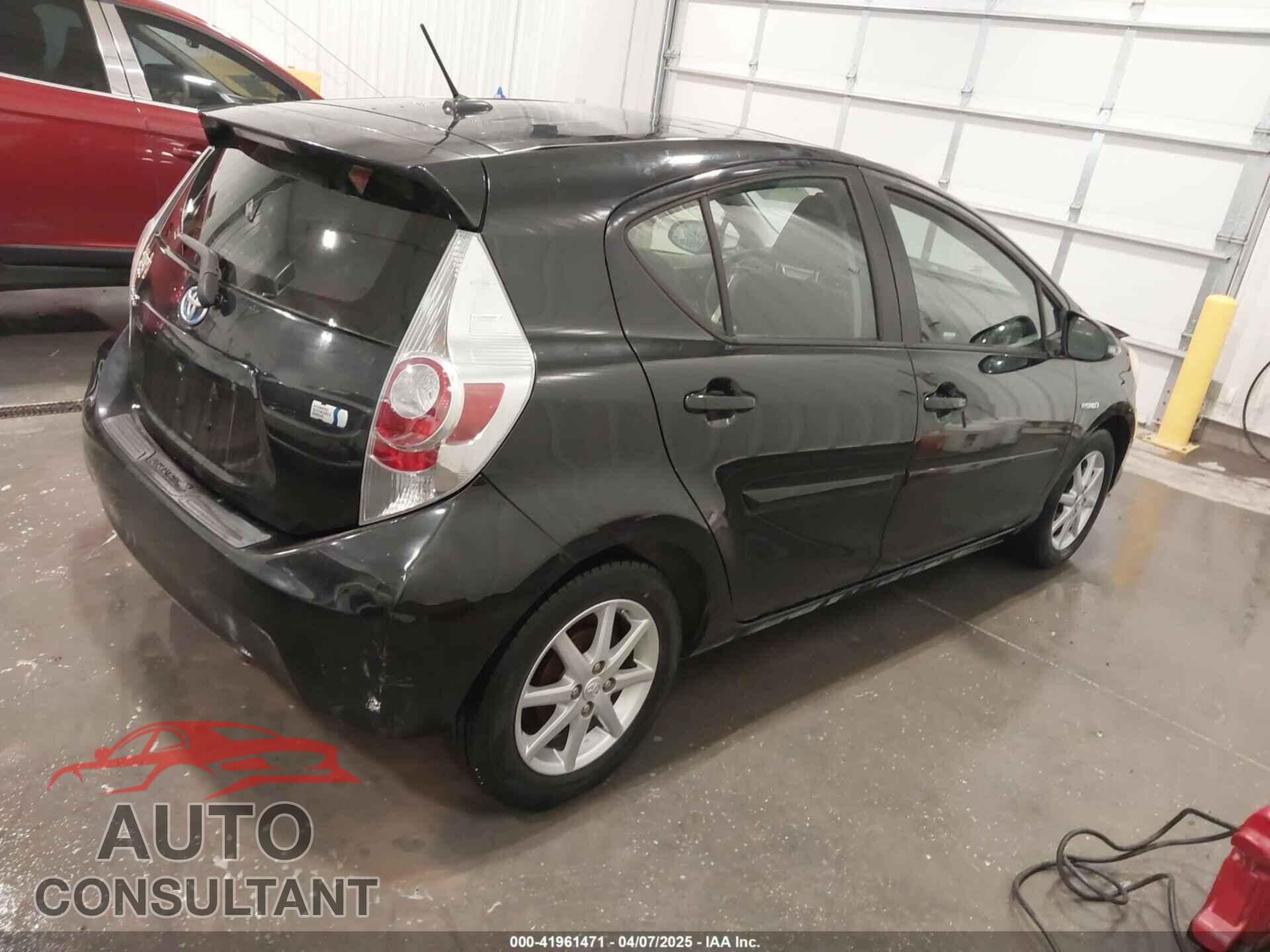 TOYOTA PRIUS C 2012 - JTDKDTB35C1009930