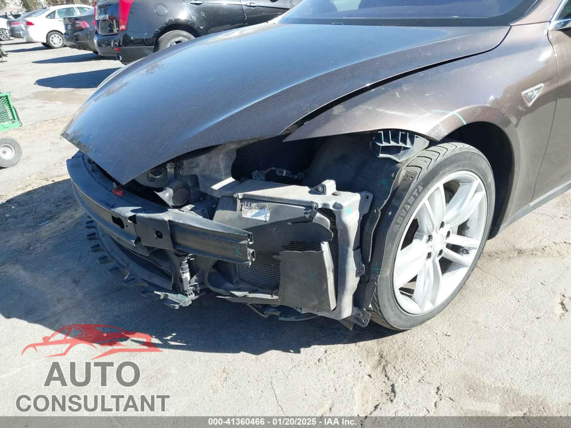 TESLA MODEL S 2013 - 5YJSA1DN4DFP19552