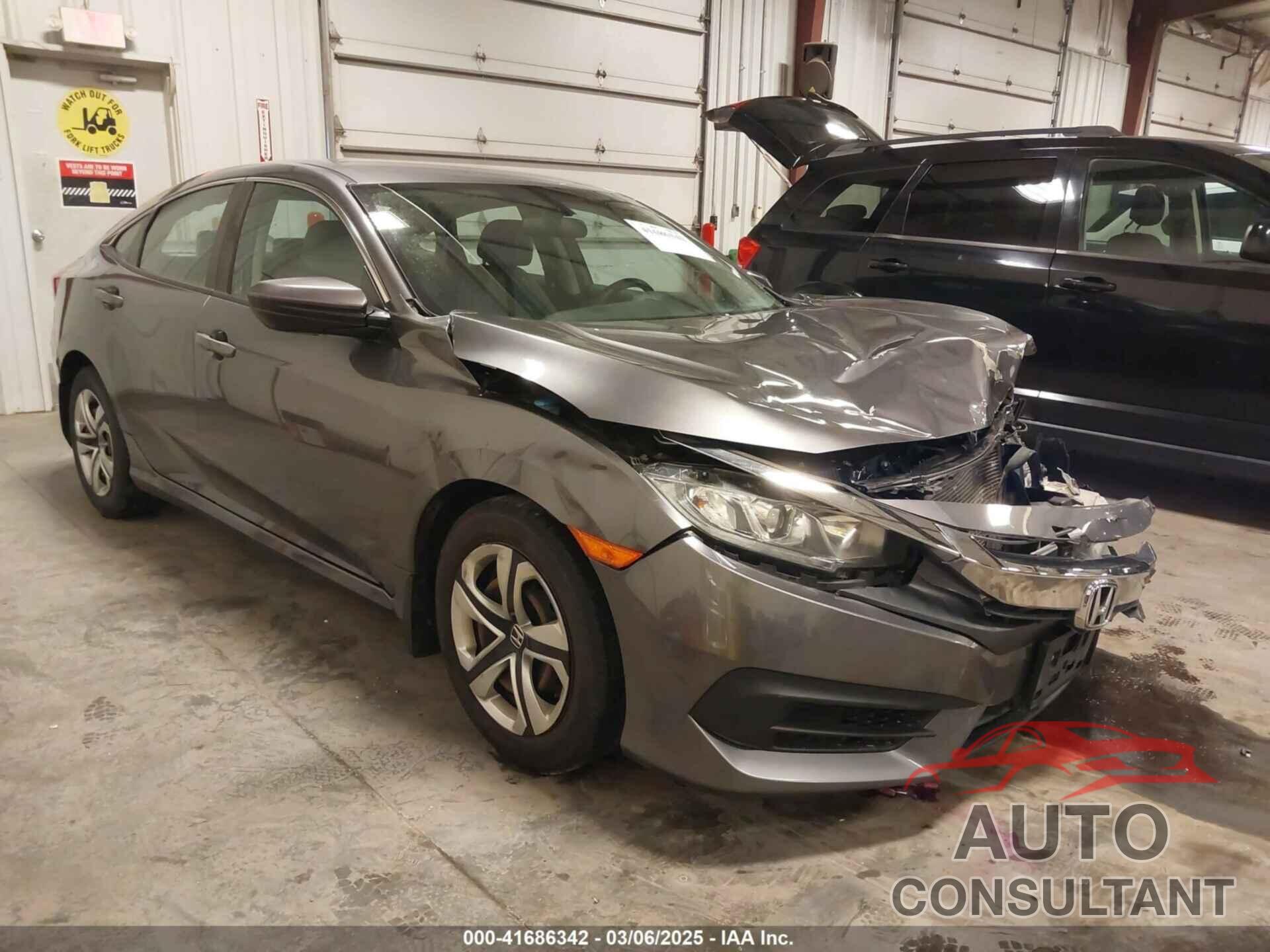 HONDA CIVIC 2018 - 2HGFC2F53JH602339