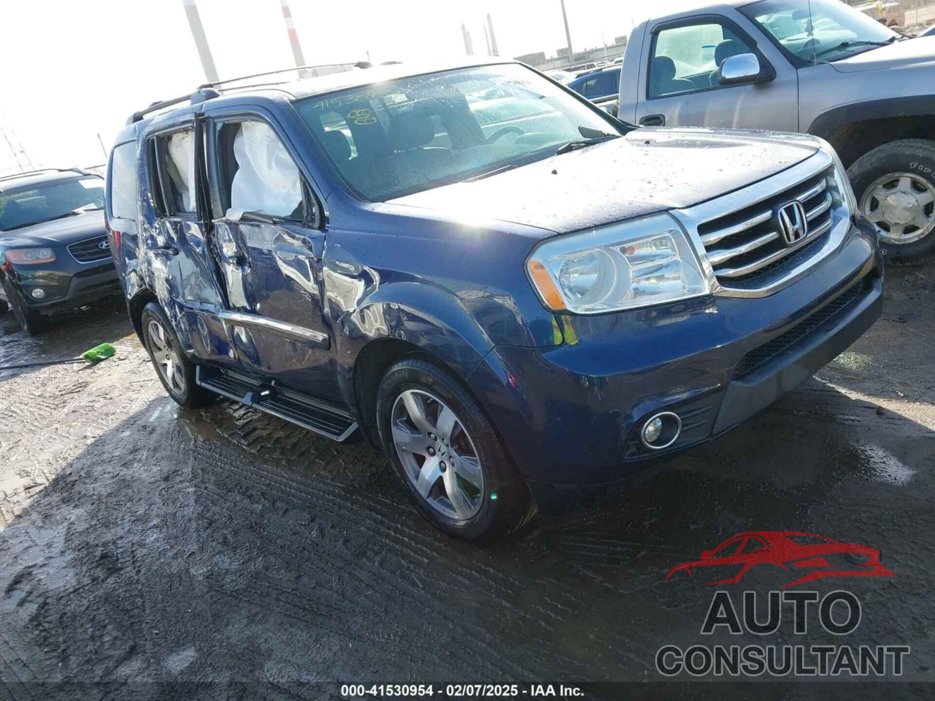 HONDA PILOT 2015 - 5FNYF4H9XFB041032