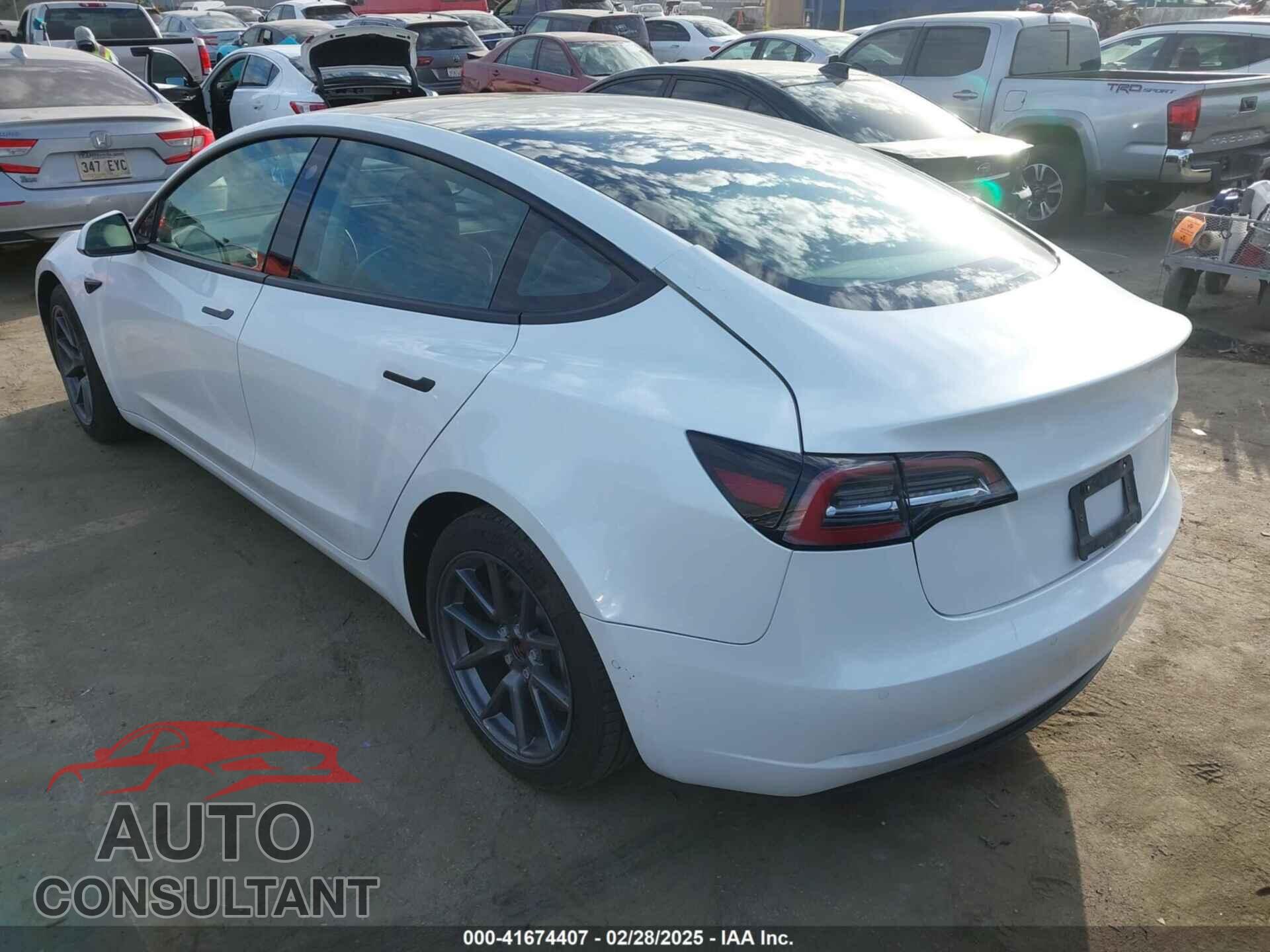 TESLA MODEL 3 2022 - 5YJ3E1EA8NF210196