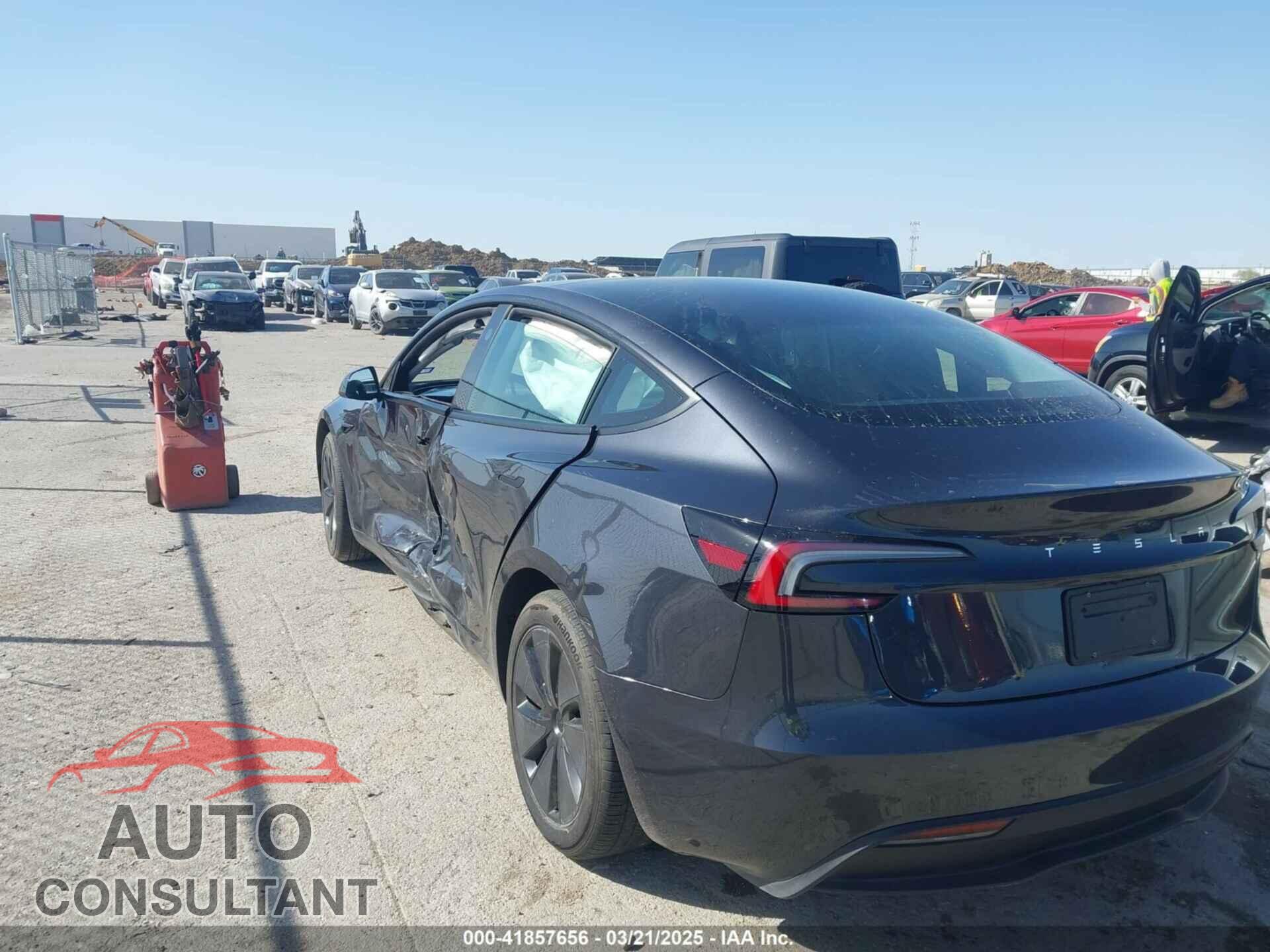 TESLA MODEL 3 2024 - 5YJ3E1EA7RF721467