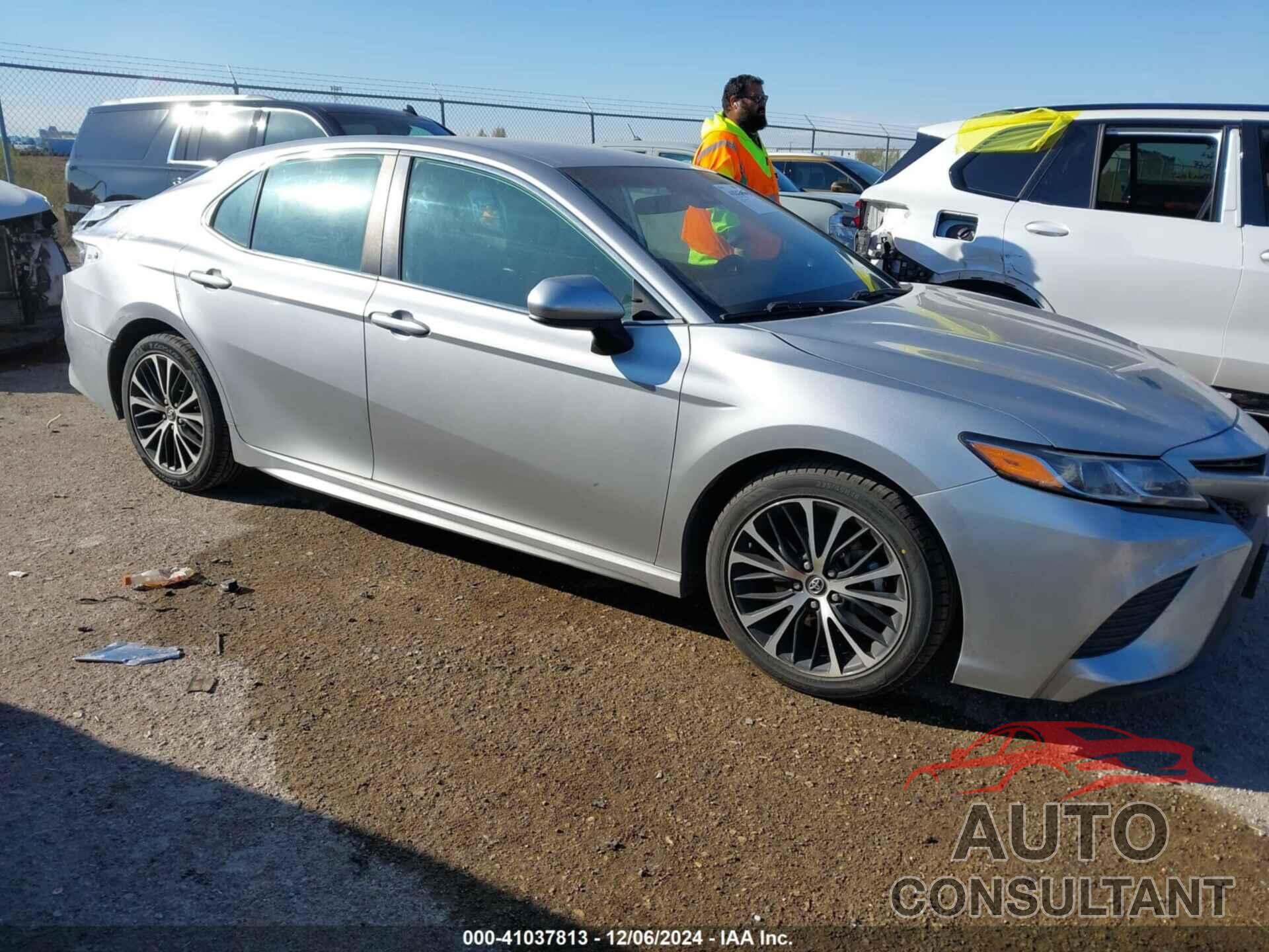 TOYOTA CAMRY 2020 - 4T1G11AKXLU944754