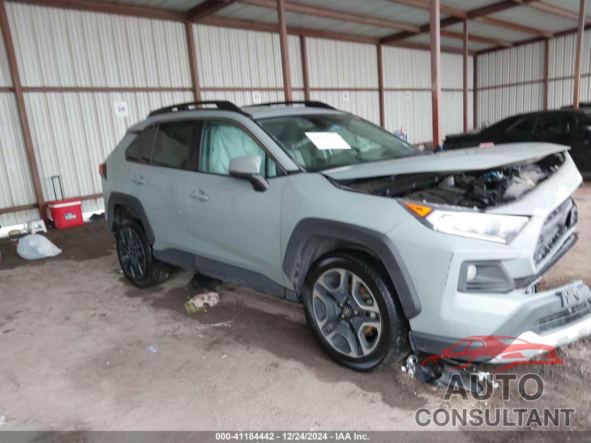 TOYOTA RAV4 2019 - 2T3J1RFV0KC038885