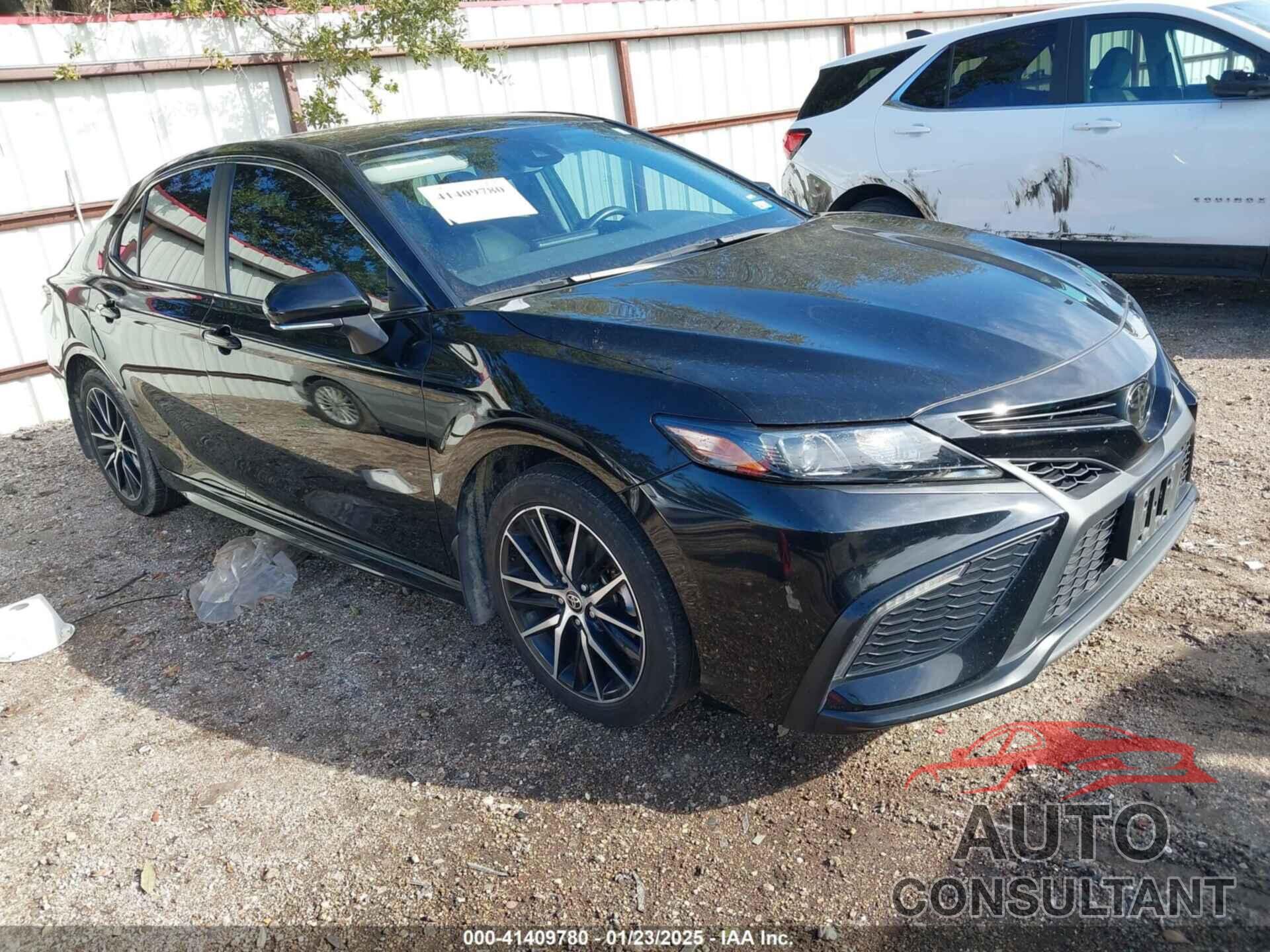 TOYOTA CAMRY 2023 - 4T1G11AK5PU787950