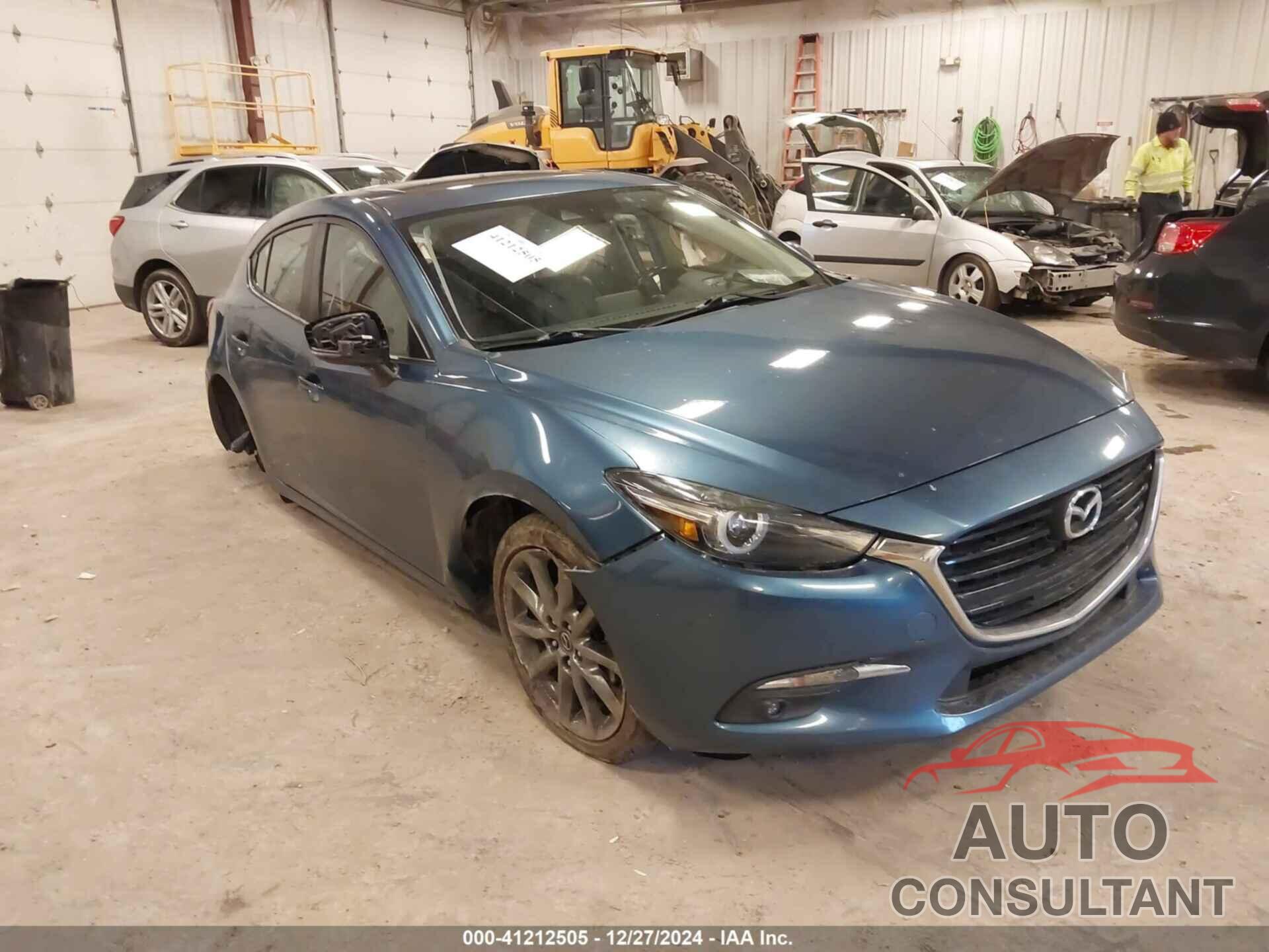 MAZDA MAZDA3 2018 - 3MZBN1M38JM266169