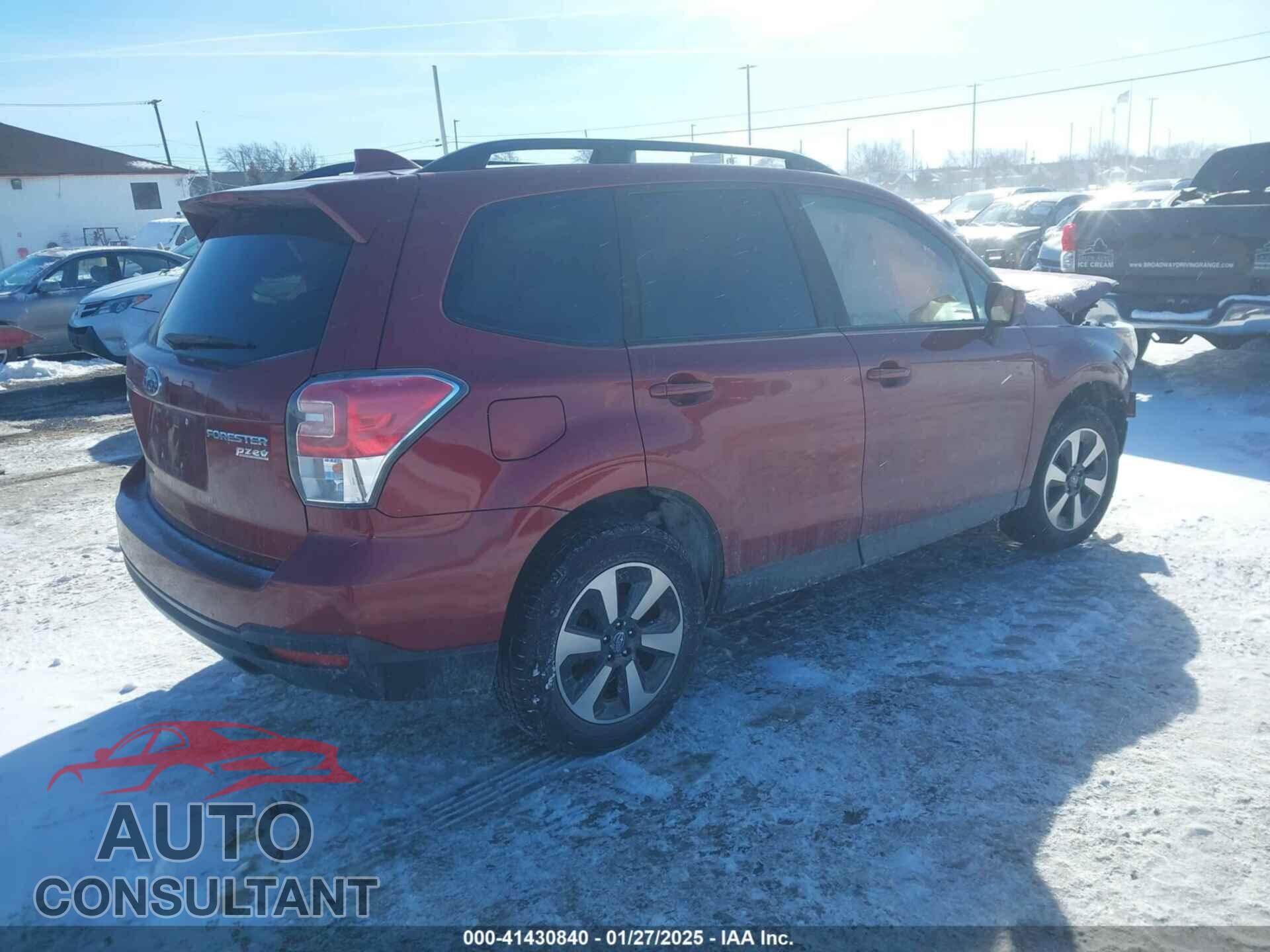 SUBARU FORESTER 2017 - JF2SJAEC1HH527963