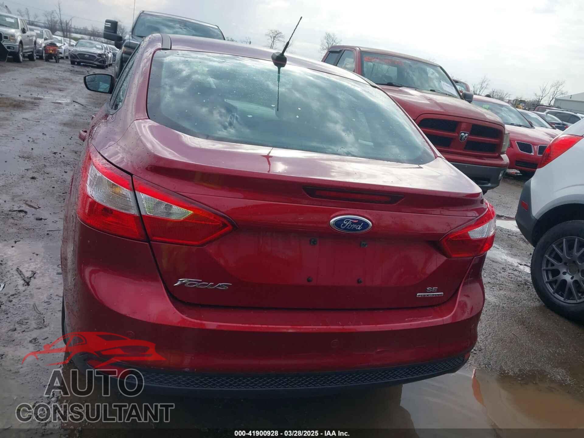 FORD FOCUS 2014 - 1FADP3F2XEL217378