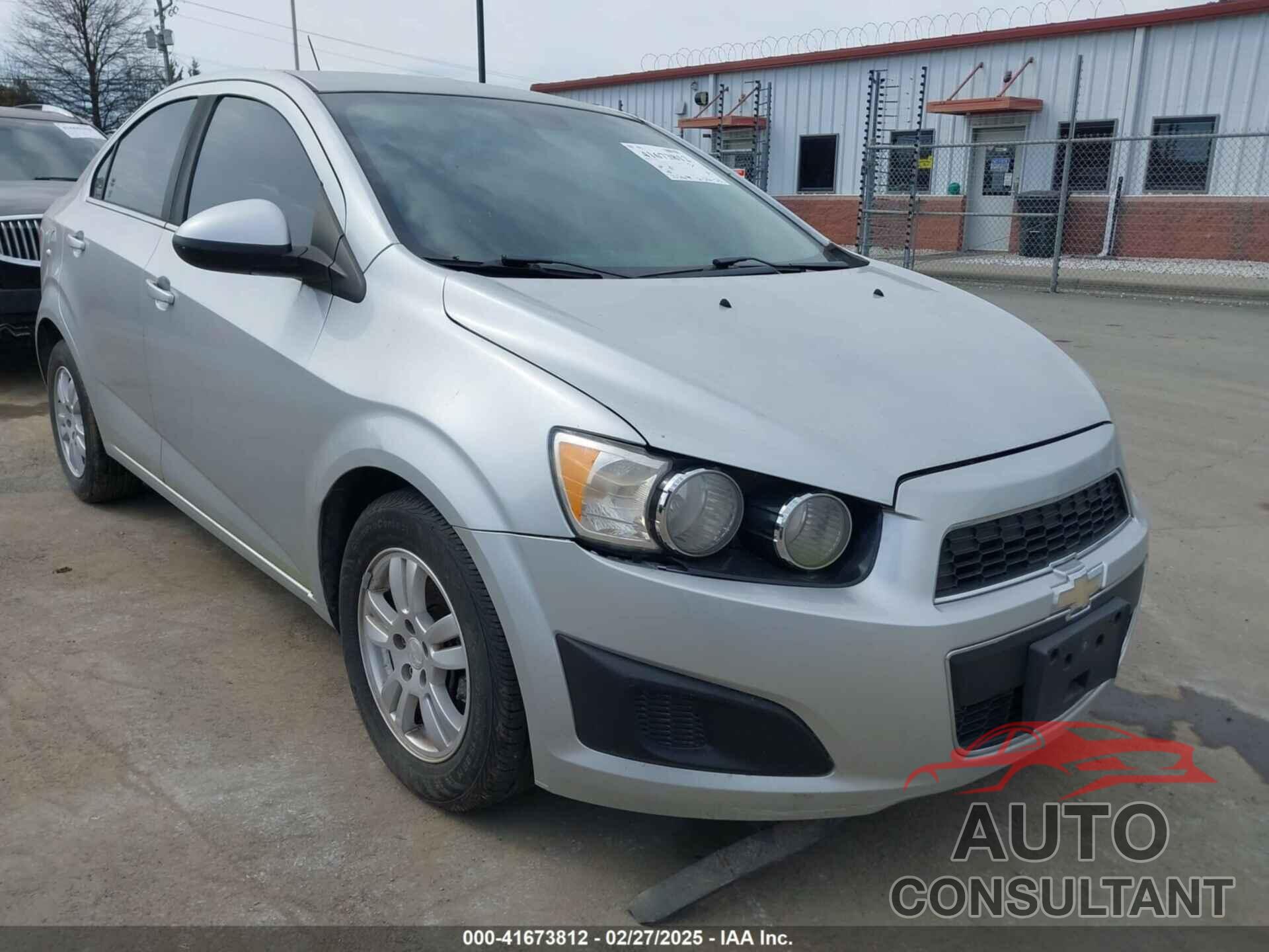CHEVROLET SONIC 2013 - 1G1JC5SG7D4177302