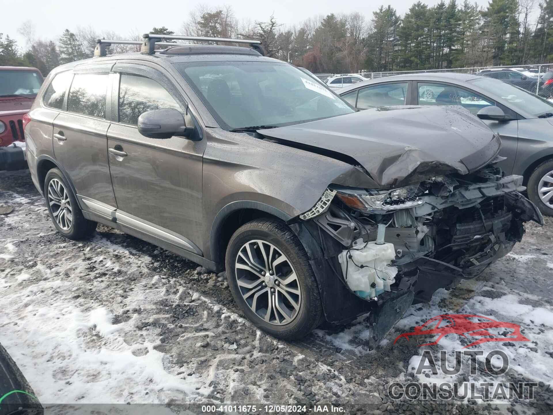 MITSUBISHI OUTLANDER 2017 - JA4AD3A37HZ038510