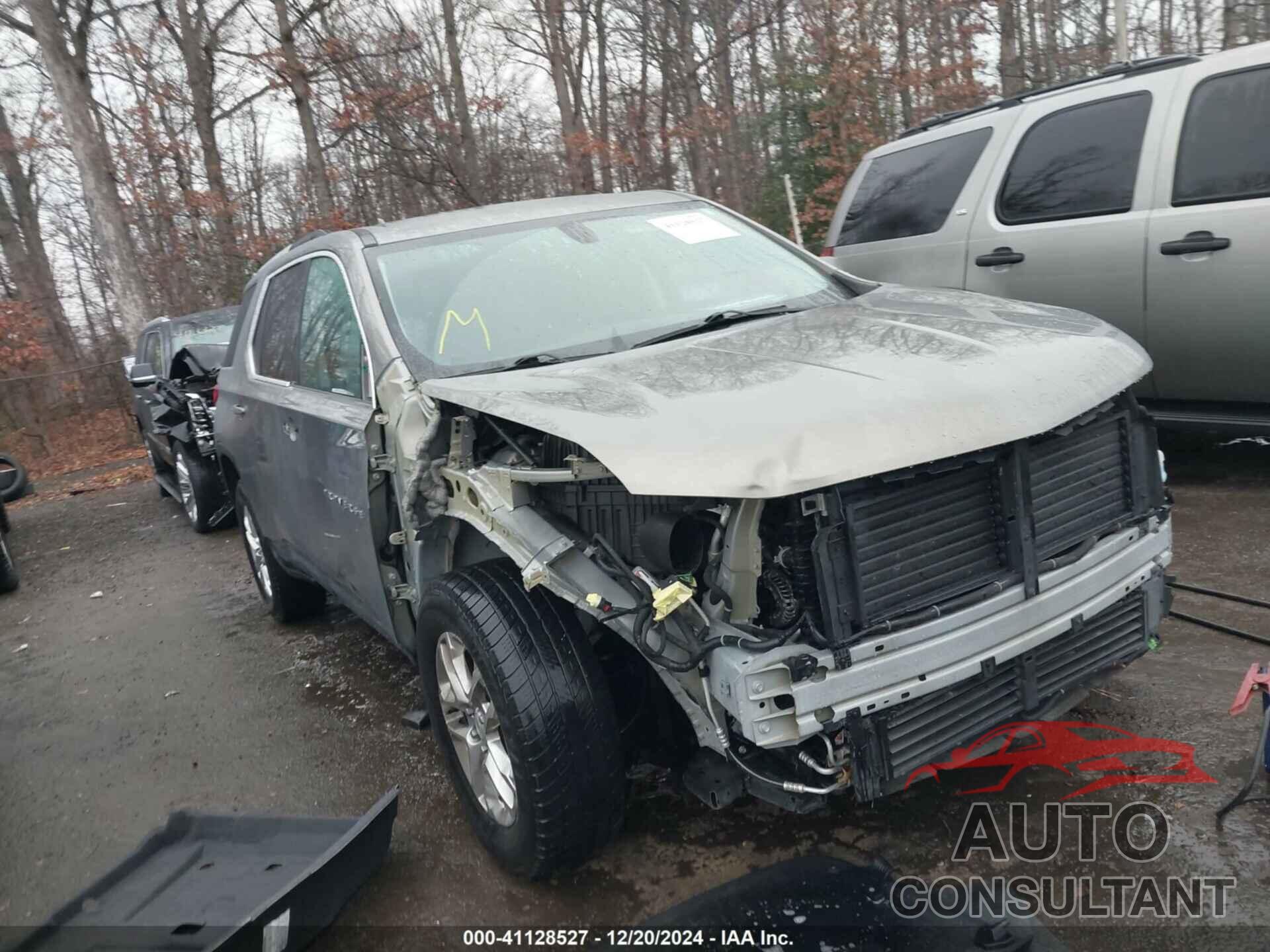 CHEVROLET TRAVERSE 2018 - 1GNERGKW3JJ112476