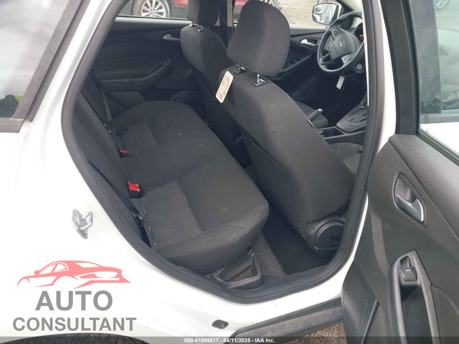 FORD FOCUS 2017 - 1FADP3F26HL320298