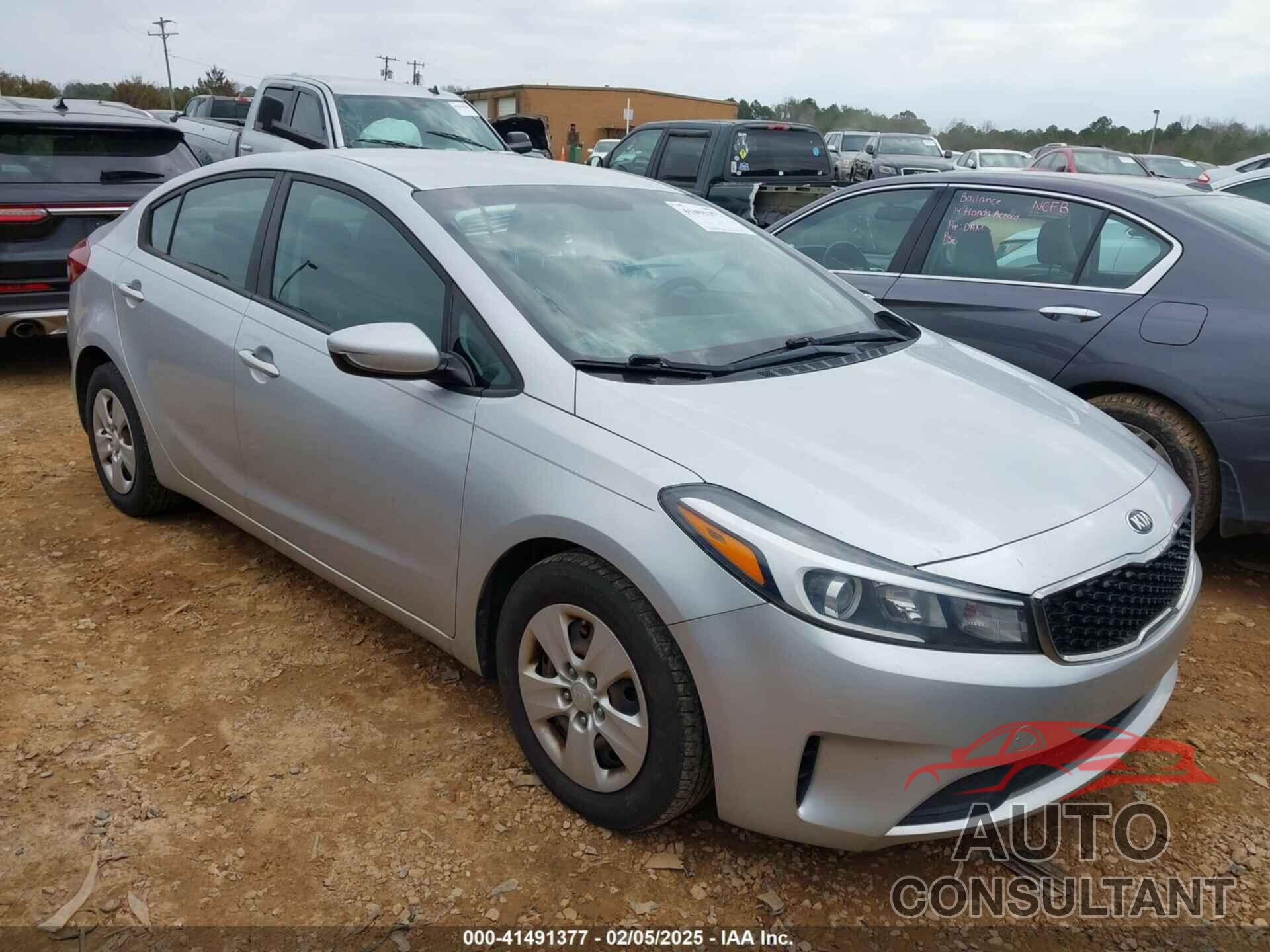 KIA FORTE 2018 - 3KPFK4A72JE184387