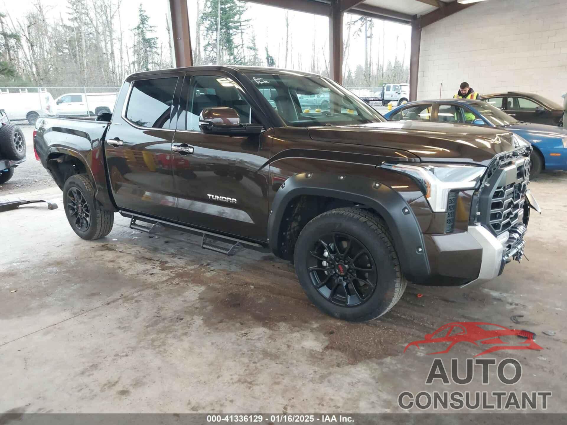 TOYOTA TUNDRA 2023 - 5TFJA5DB9PX125400