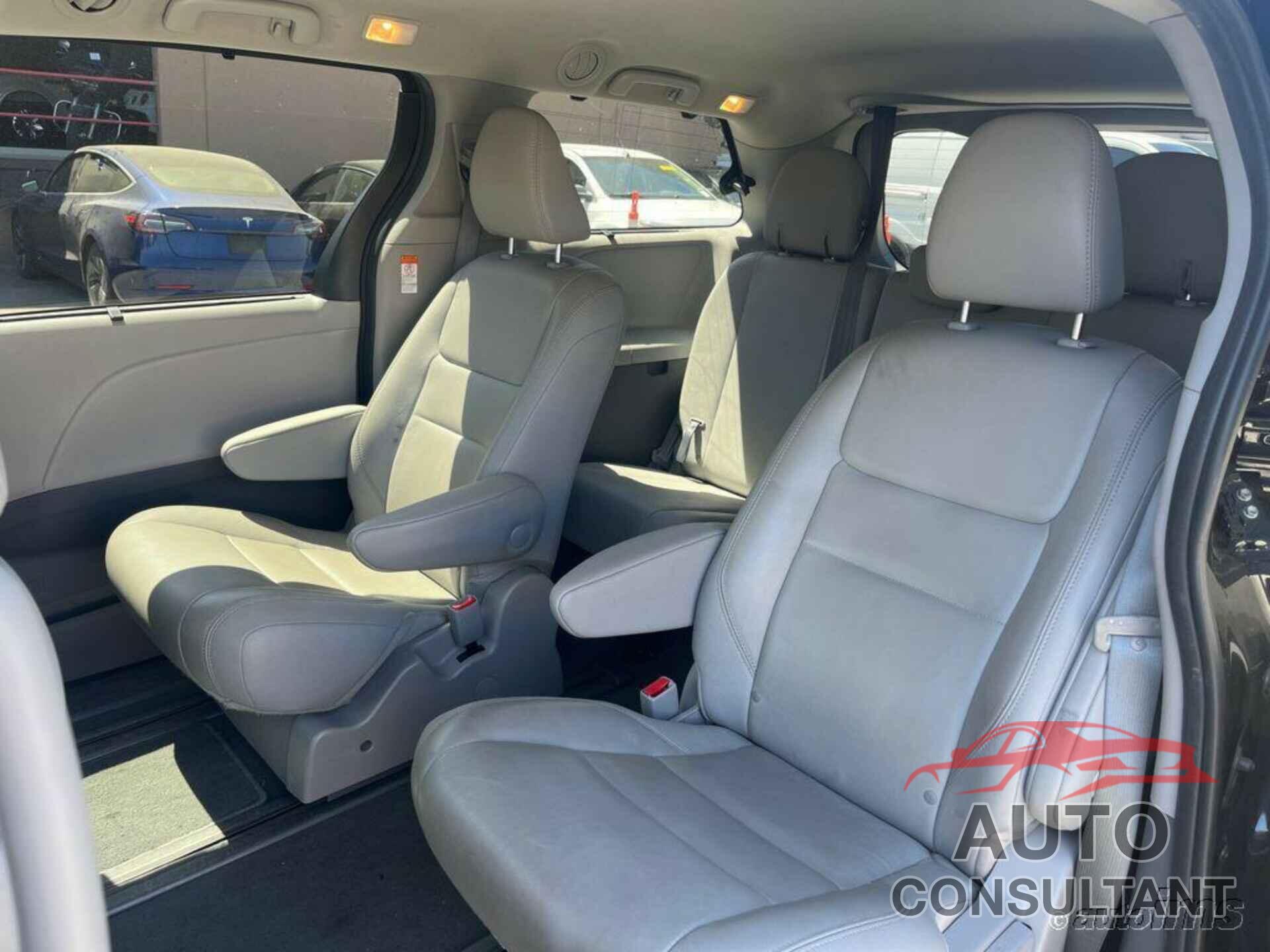 TOYOTA SIENNA 2020 - 5TDDZ3DC4LS230154