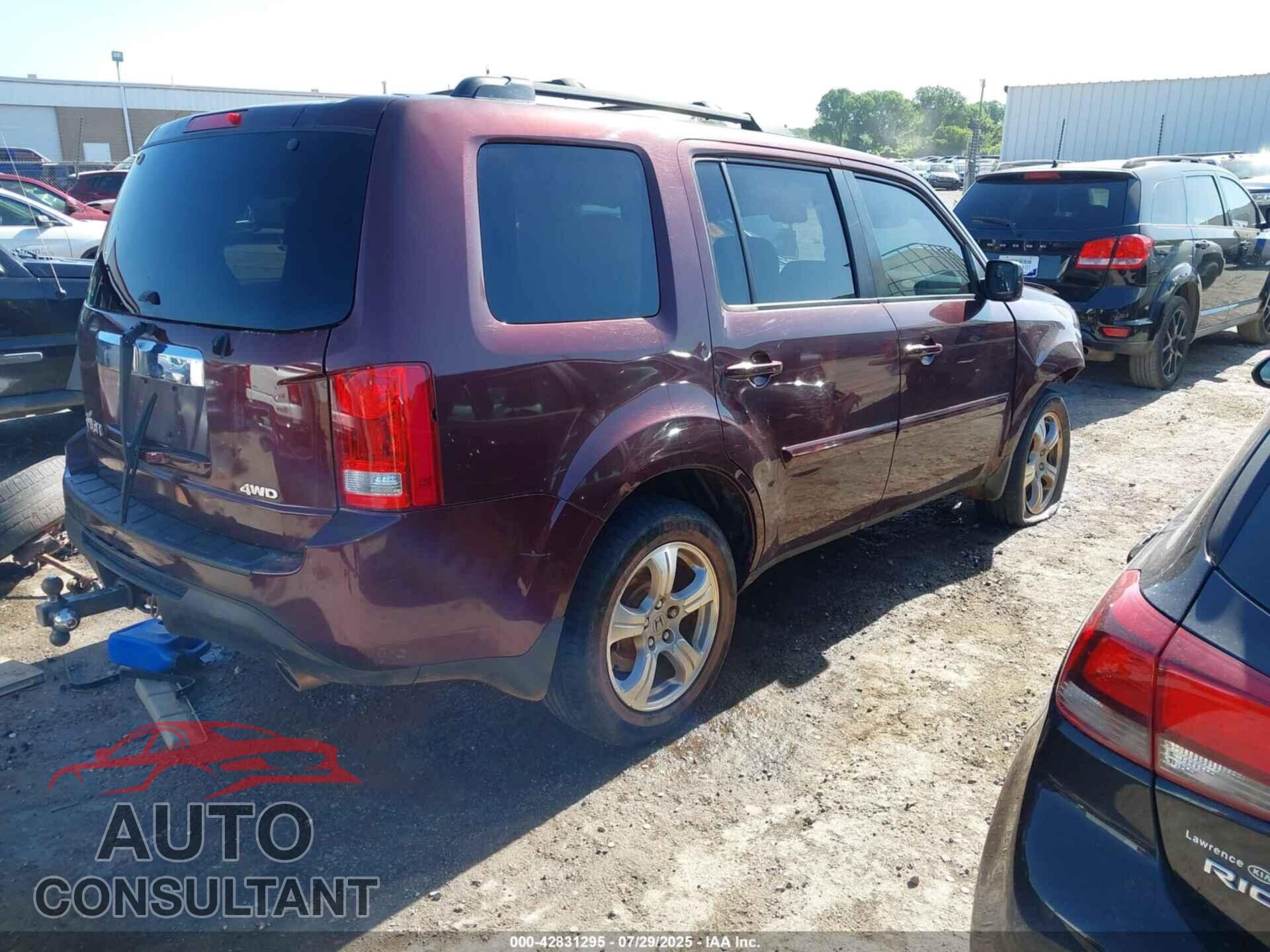 HONDA PILOT 2013 - 5FNYF4H55DB040980