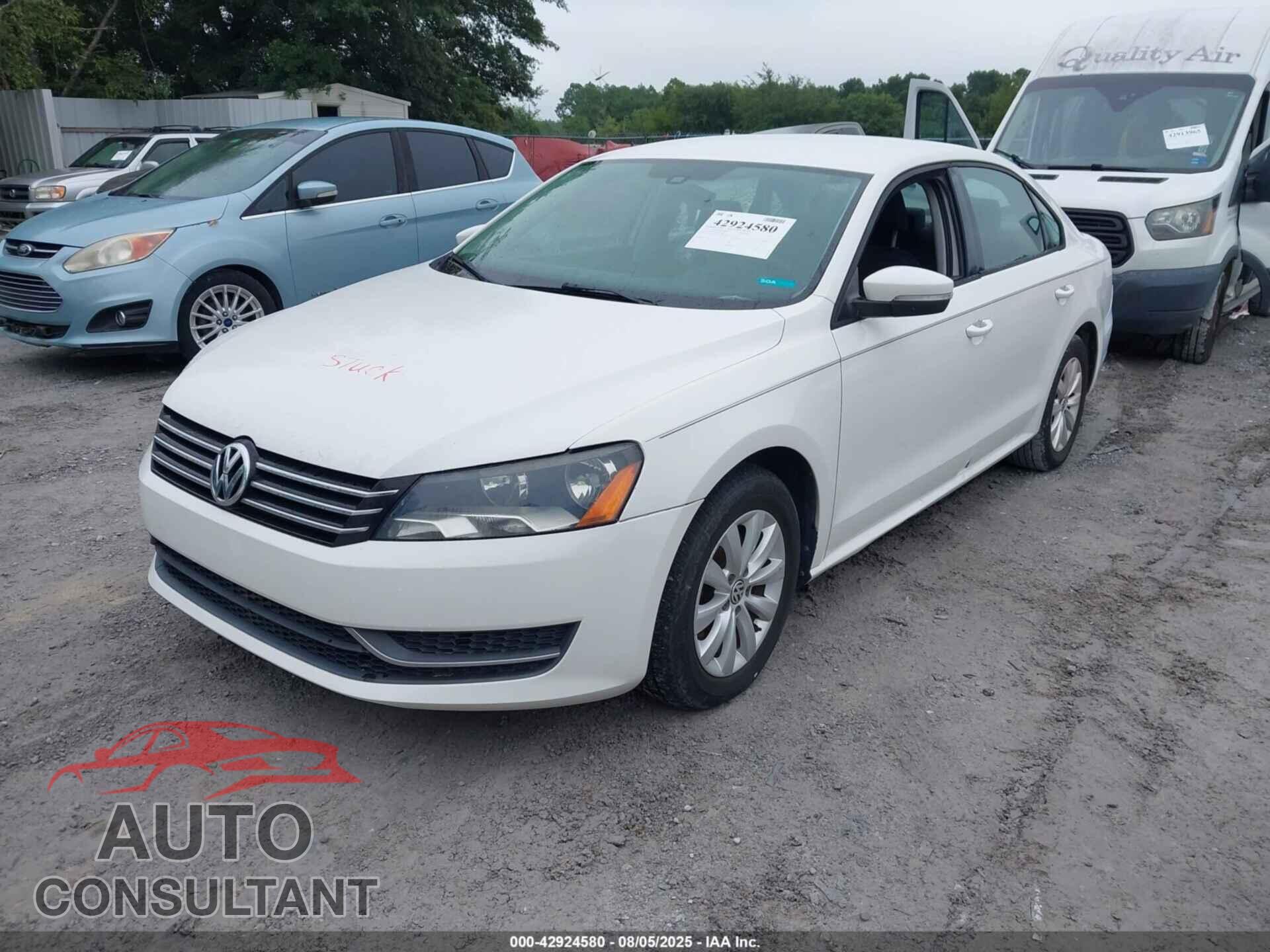 VOLKSWAGEN PASSAT 2013 - 1VWAH7A35DC044480