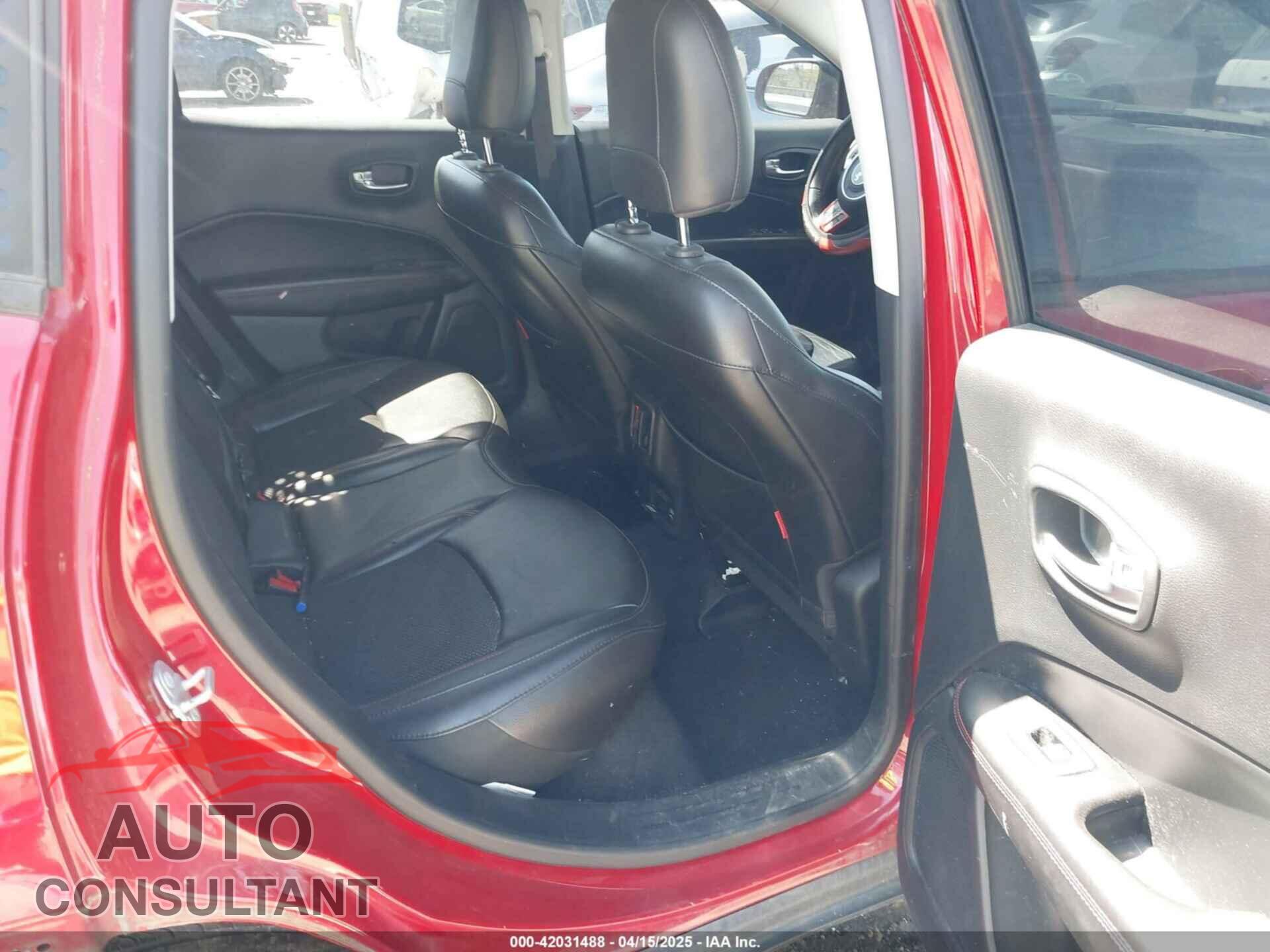 JEEP COMPASS 2019 - 3C4NJDDB7KT681947