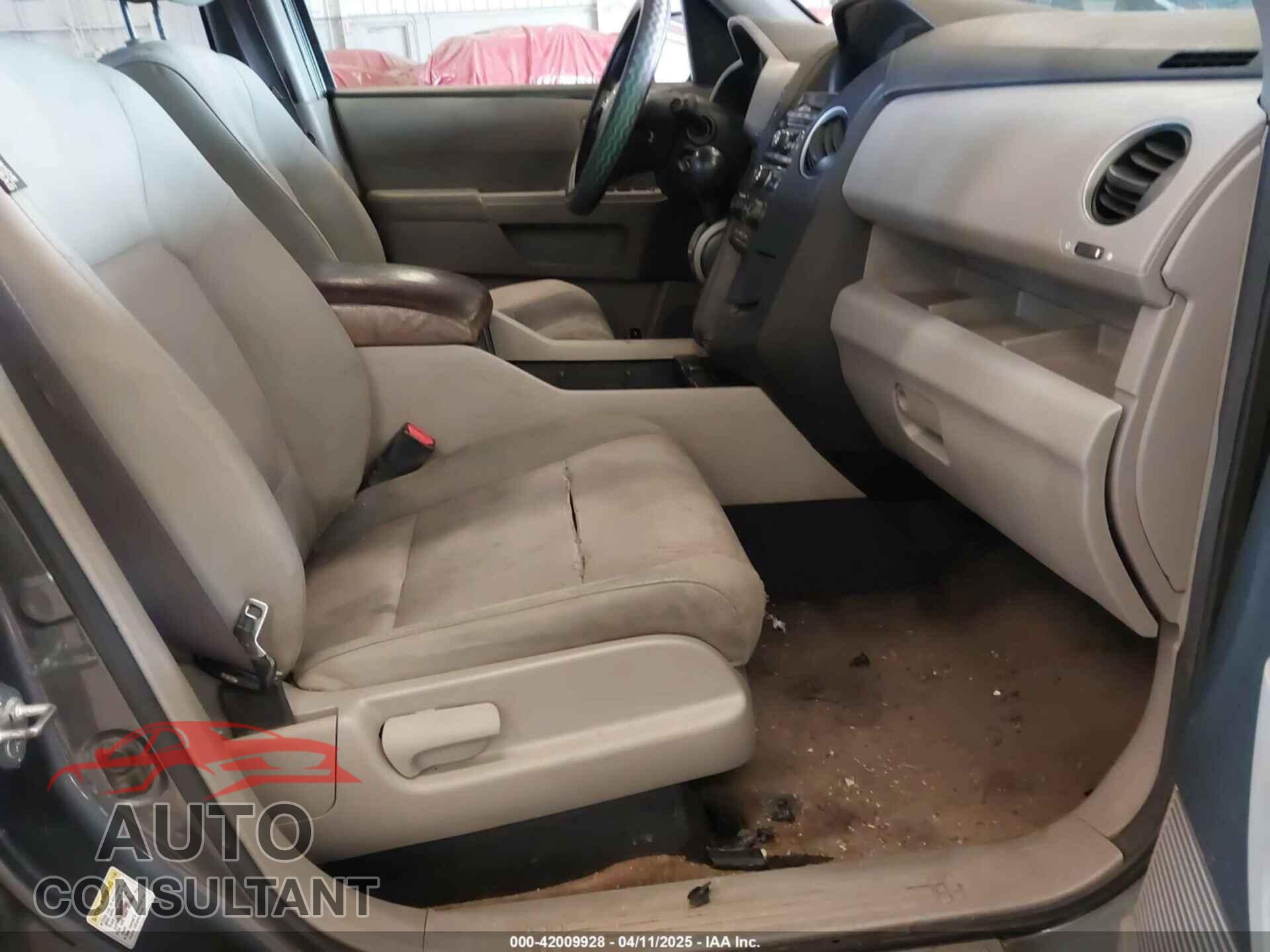 HONDA PILOT 2013 - 5FNYF4H45DB015200