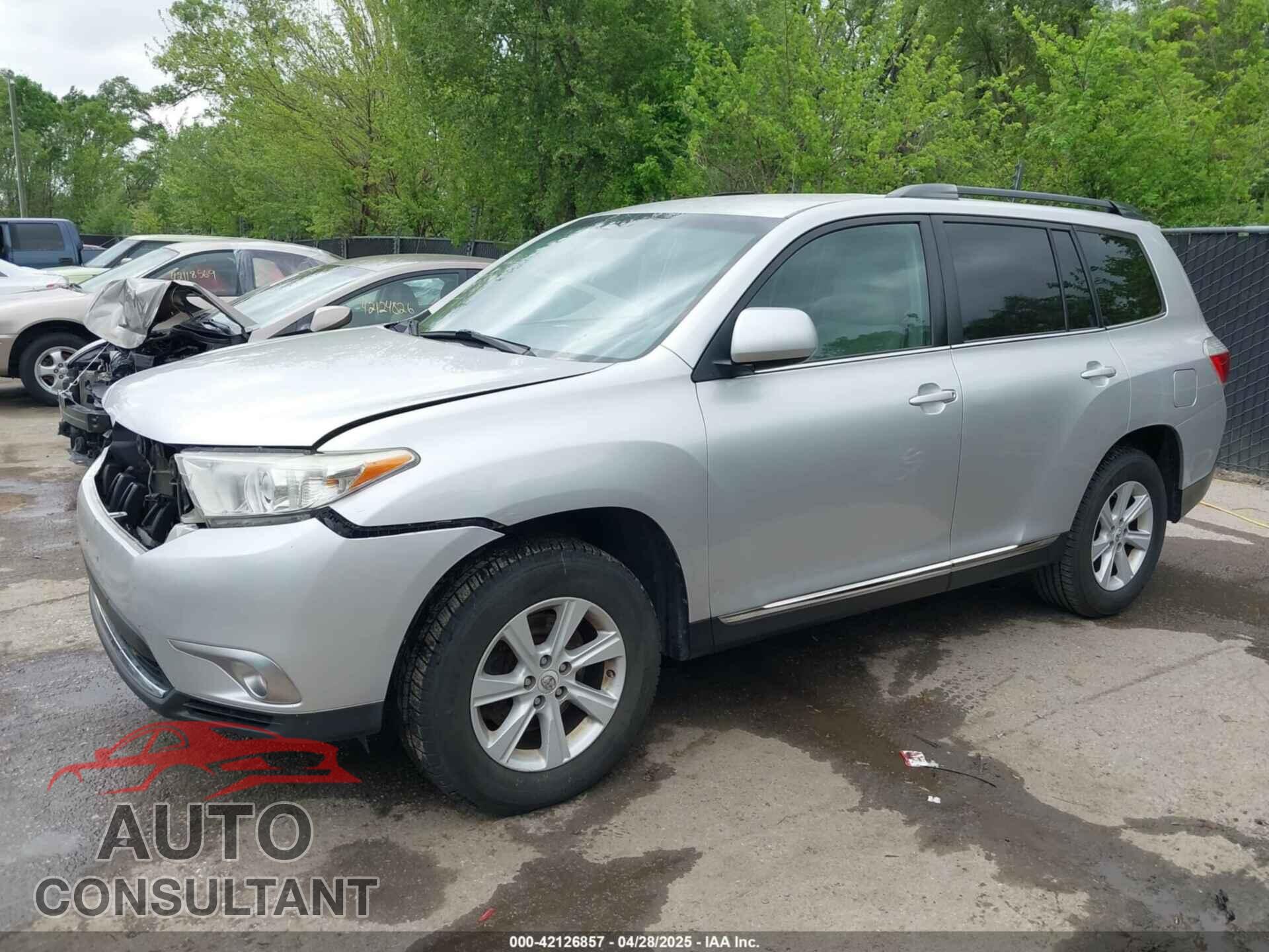 TOYOTA HIGHLANDER 2012 - 5TDBK3EH2CS124727
