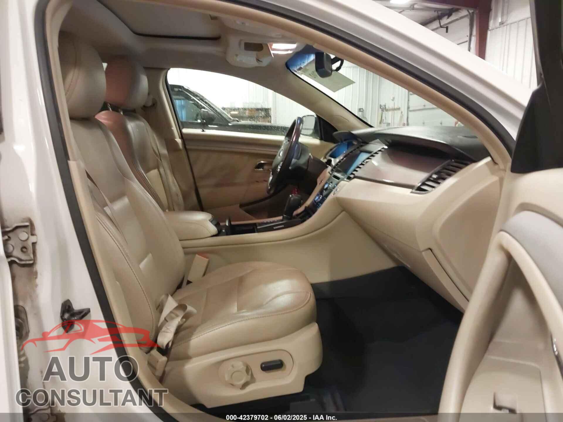 FORD TAURUS 2015 - 1FAHP2E82FG177504