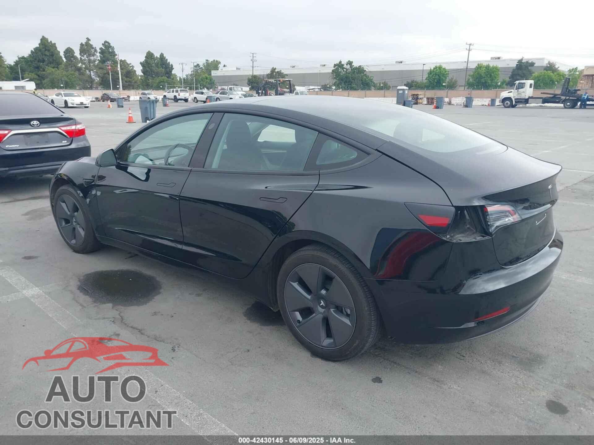 TESLA MODEL 3 2023 - 5YJ3E1EA5PF647737