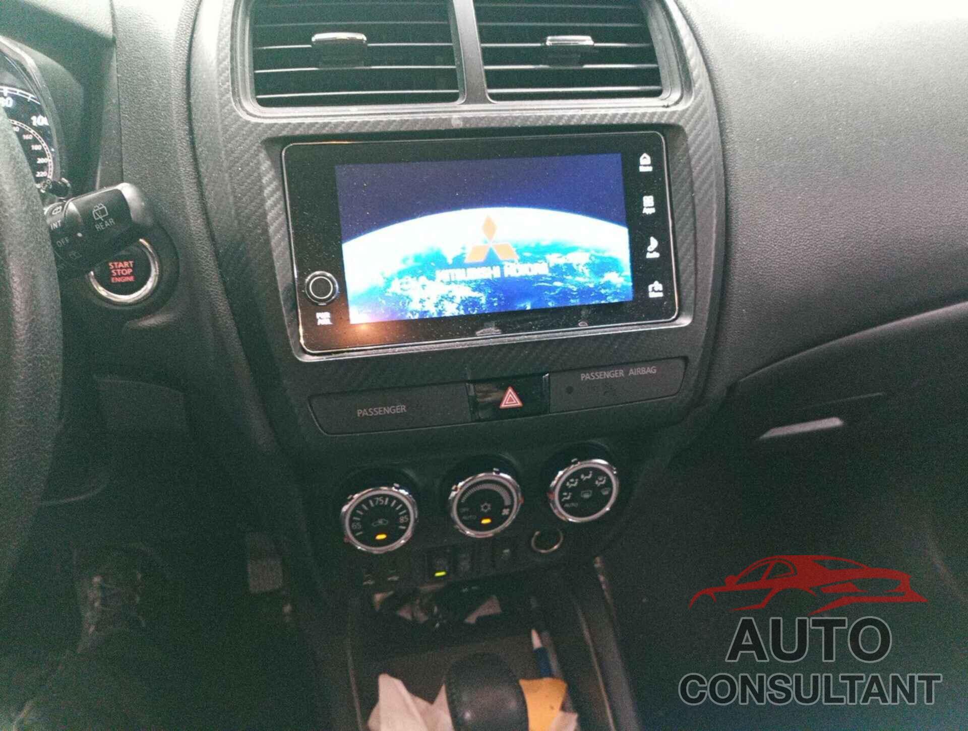 MITSUBISHI OUTLANDER SPORT 2018 - JA4AR3AWXJU012479