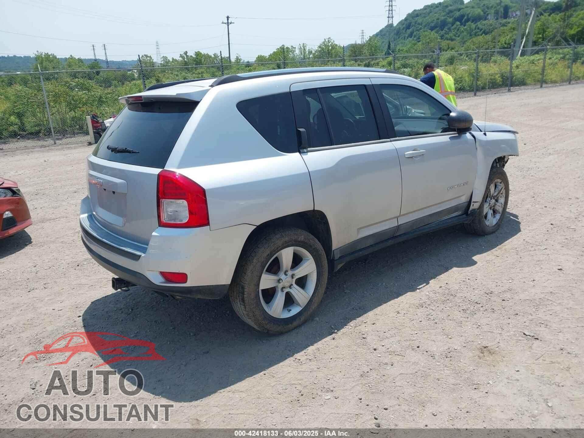 JEEP COMPASS 2011 - 1J4NT1FA2BD171048