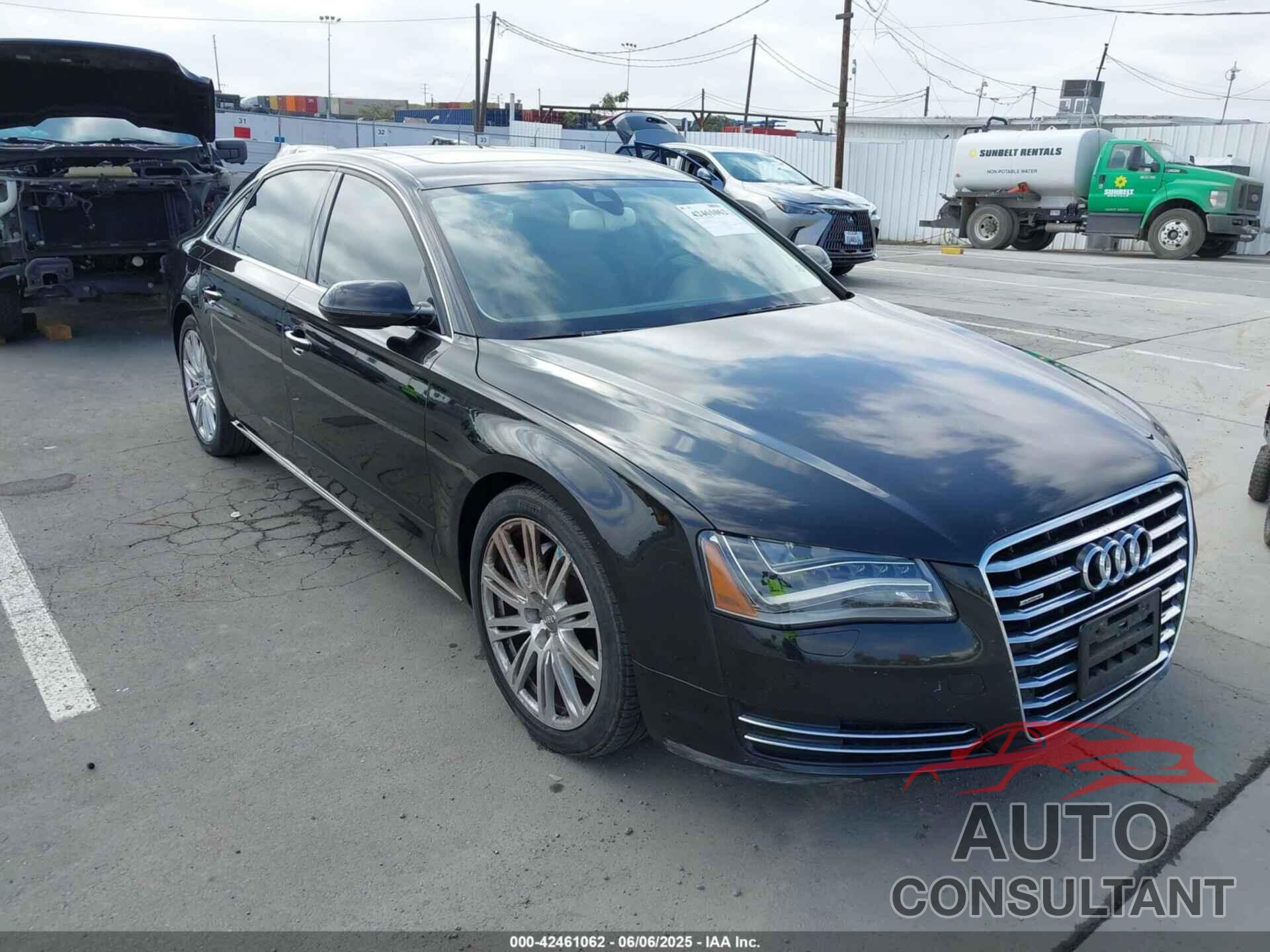 AUDI A8 L 2013 - WAURGAFD3DN005931