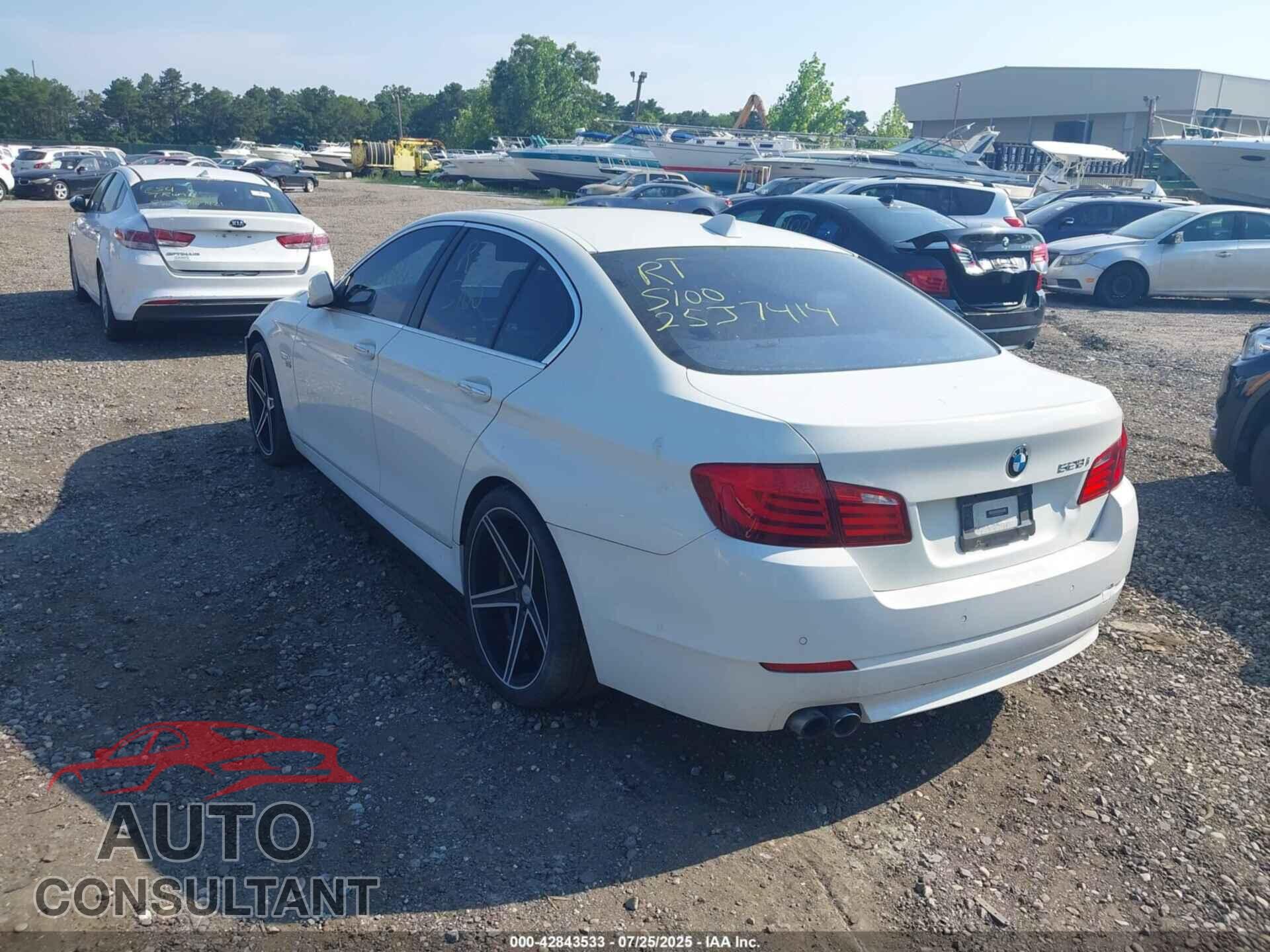 BMW 528I 2012 - WBAXH5C51CDW10155