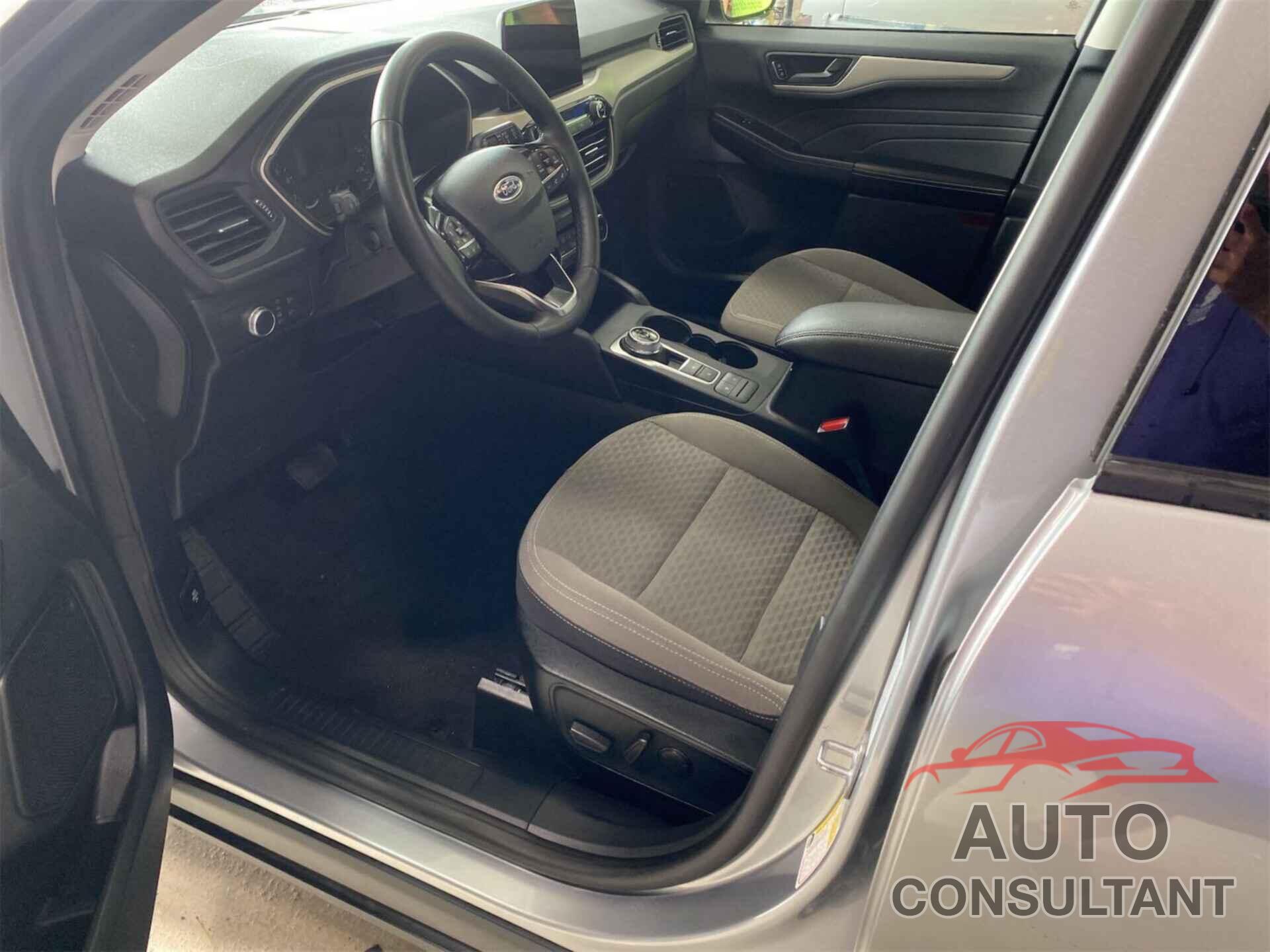 FORD ESCAPE 2022 - 1FMCU9G65NUB33350