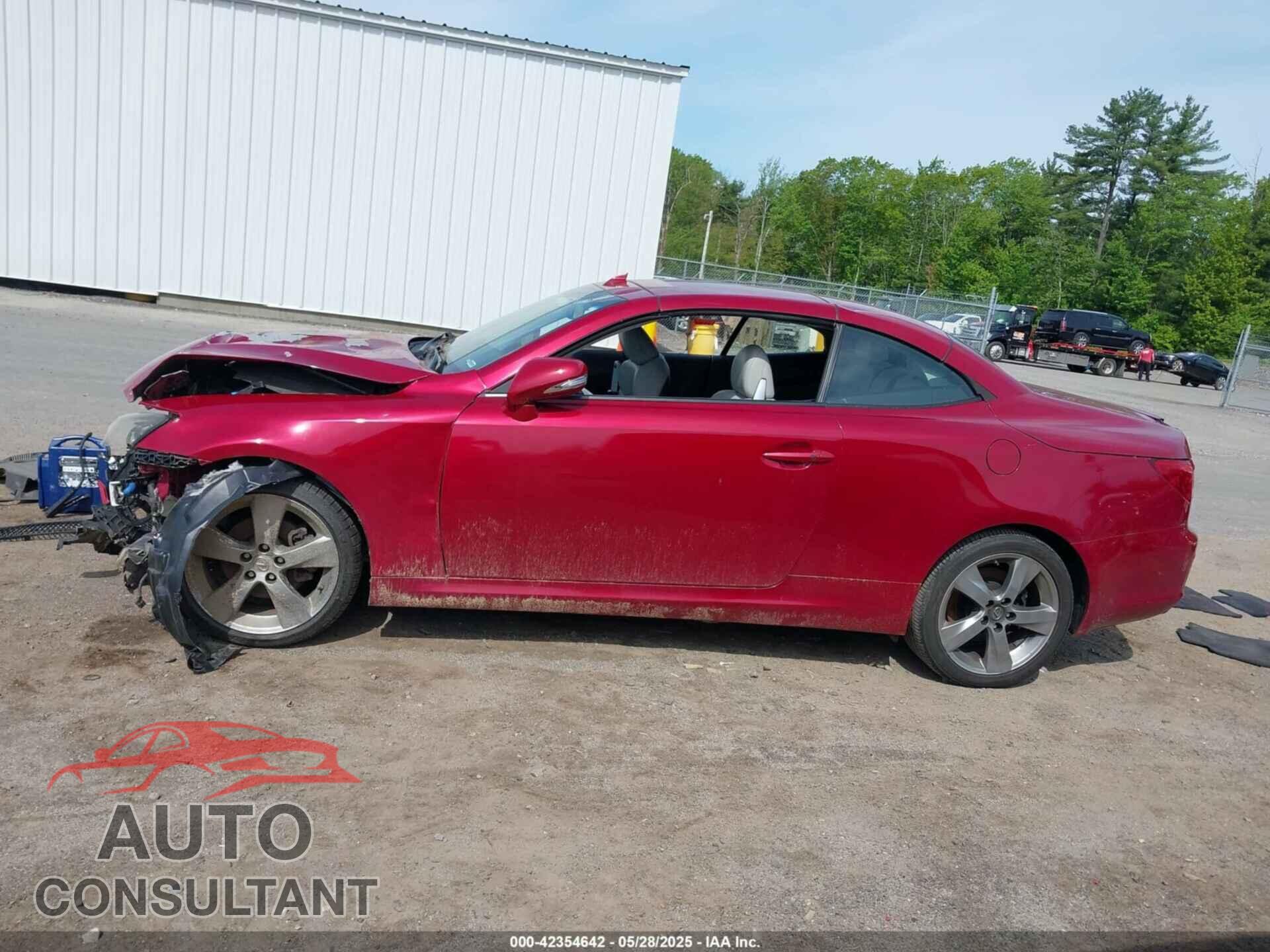 LEXUS IS 250C 2011 - JTHFF2C26B2516029