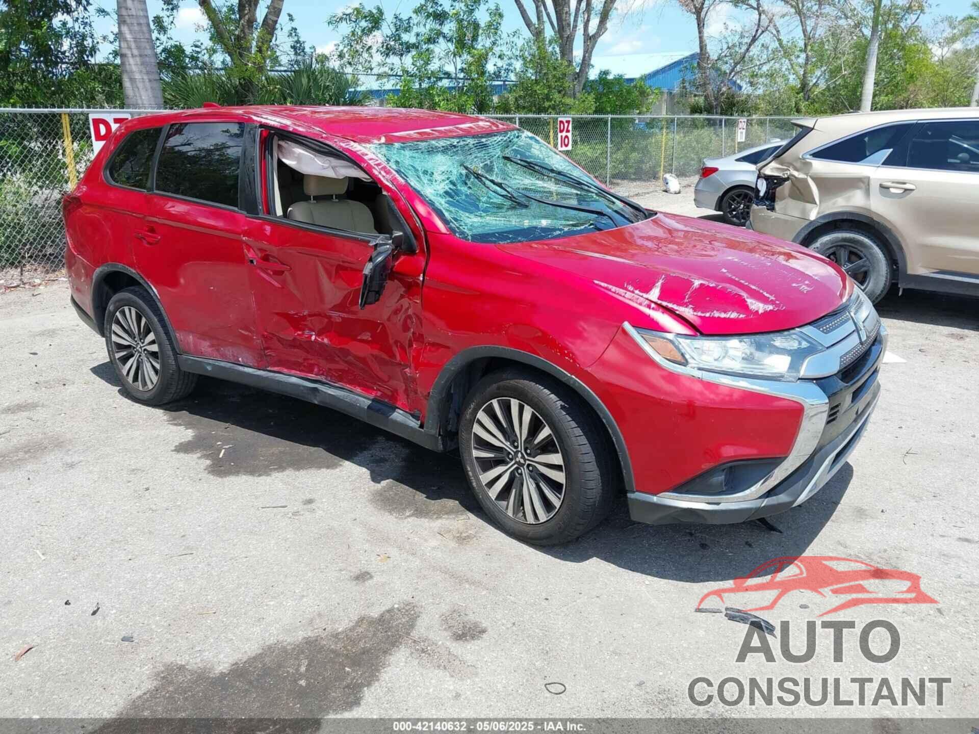 MITSUBISHI OUTLANDER 2019 - JA4AD2A38KZ025556
