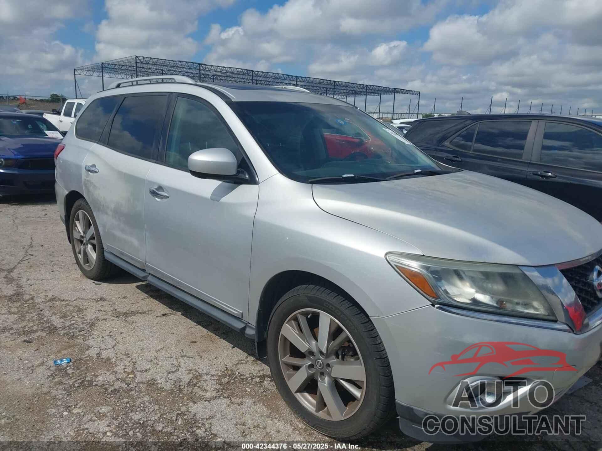 NISSAN PATHFINDER 2013 - 5N1AR2MM1DC616969