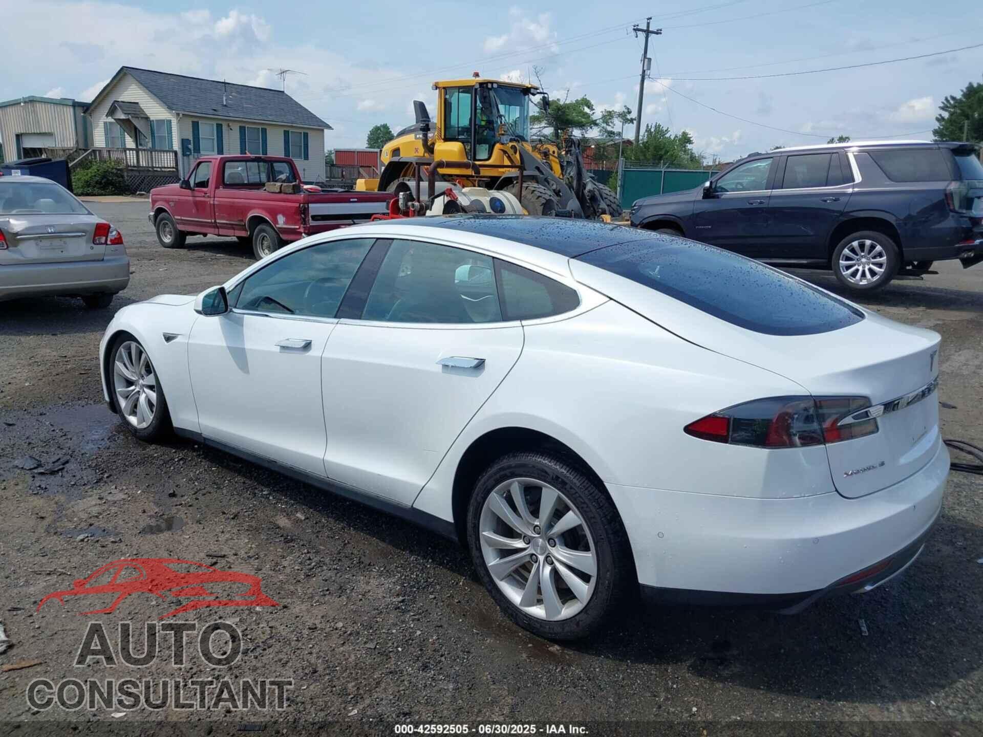 TESLA MODEL S 2015 - 5YJSA1E29FF113882