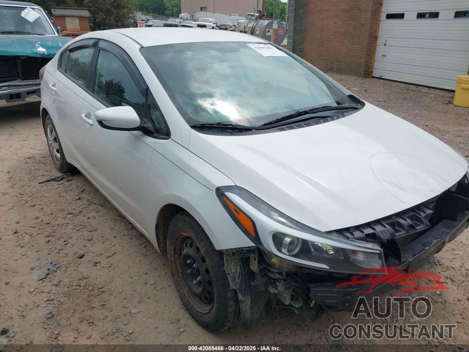 KIA FORTE 2018 - 3KPFK4A75JE265822
