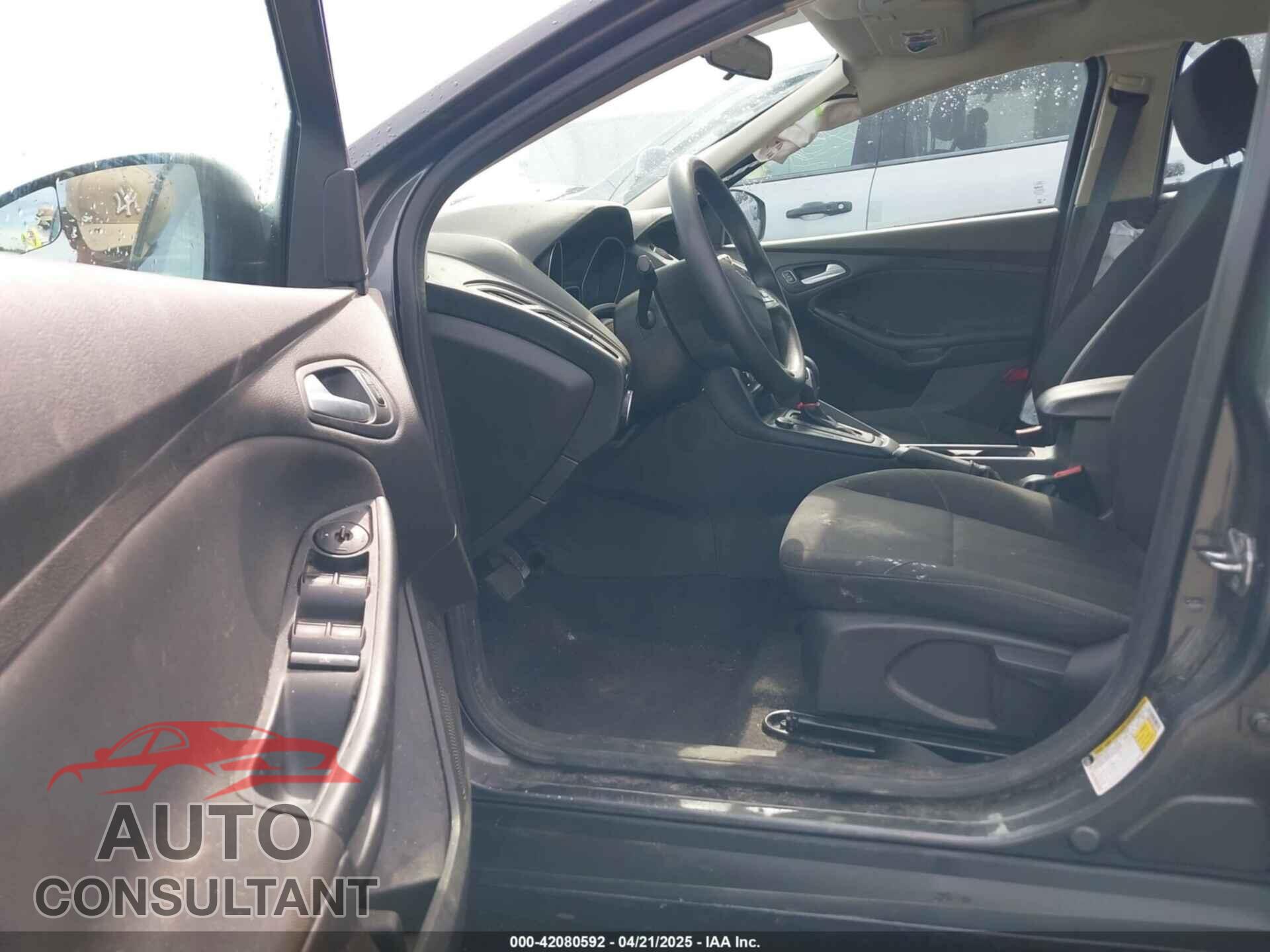 FORD FOCUS 2017 - 1FADP3K27HL201763
