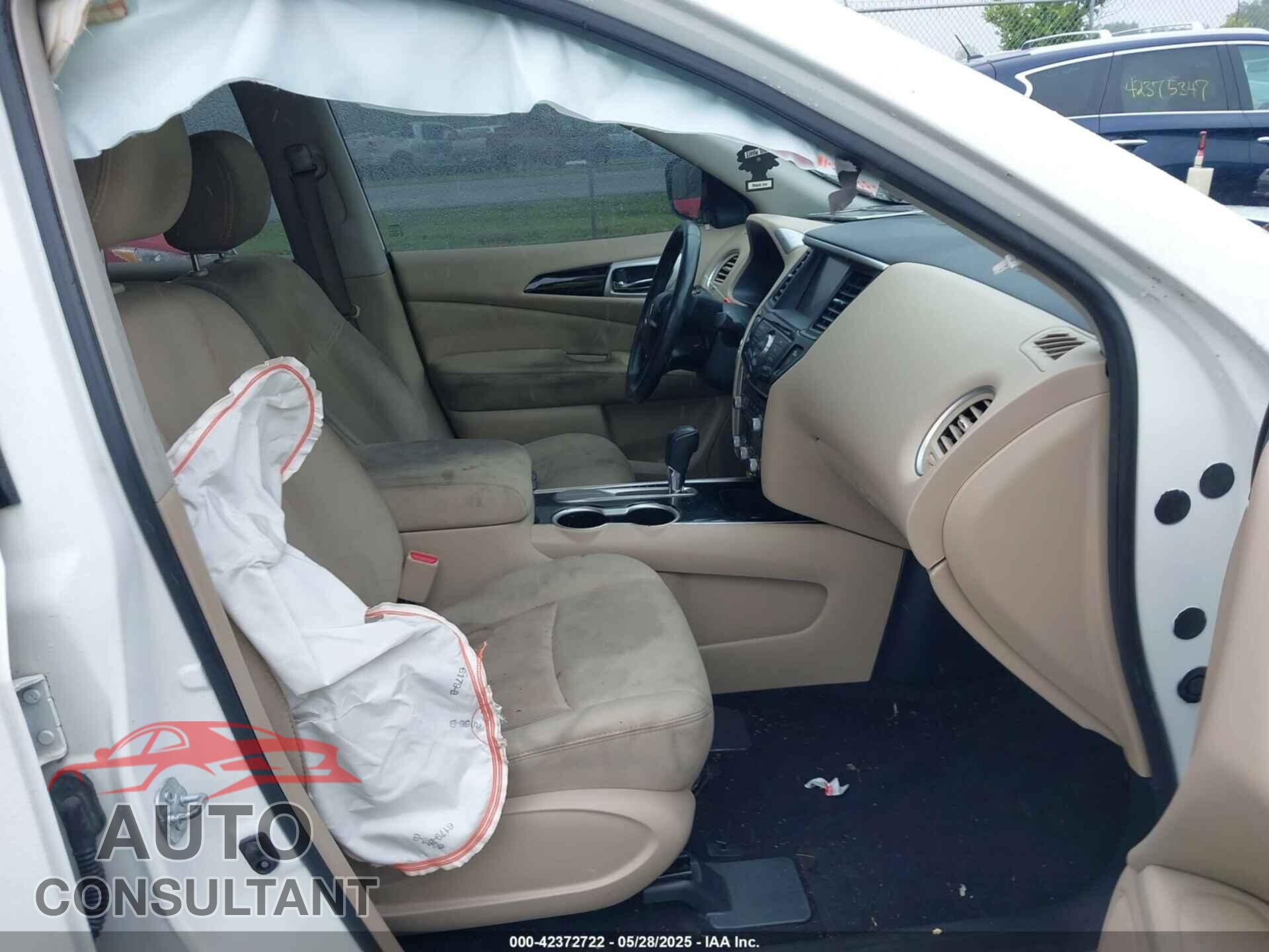 NISSAN PATHFINDER 2017 - 5N1DR2MN3HC625541