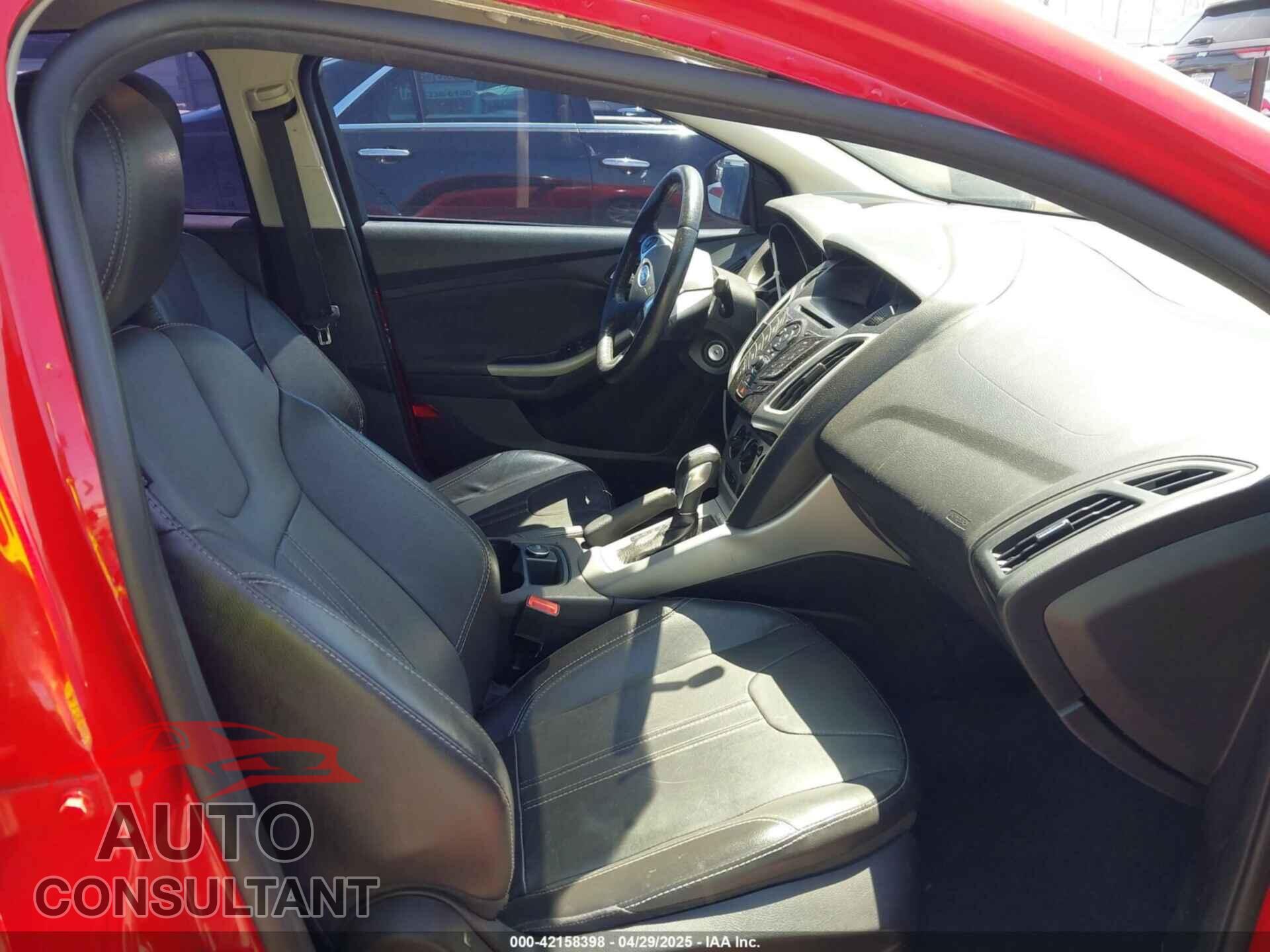 FORD FOCUS 2014 - 1FADP3F28EL323912