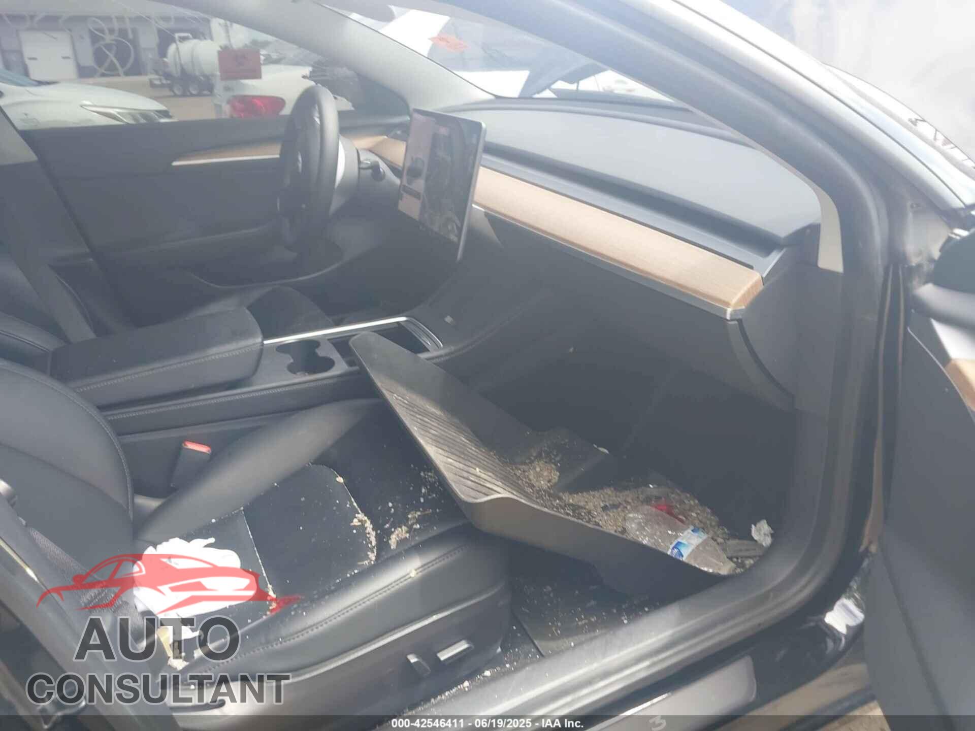 TESLA MODEL 3 2021 - 5YJ3E1EA5MF996330