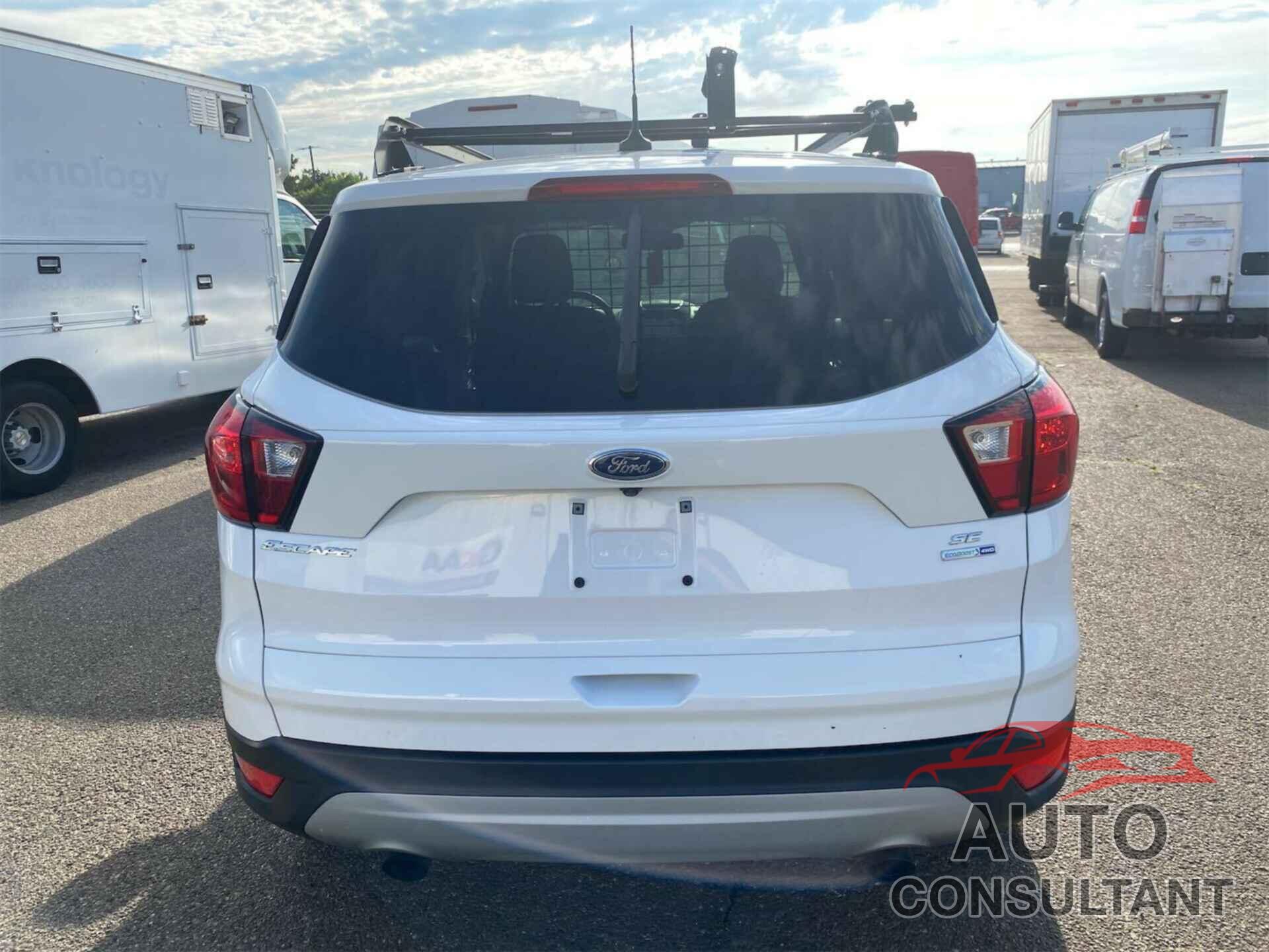 FORD ESCAPE 2019 - 1FMCU9GD5KUC36990