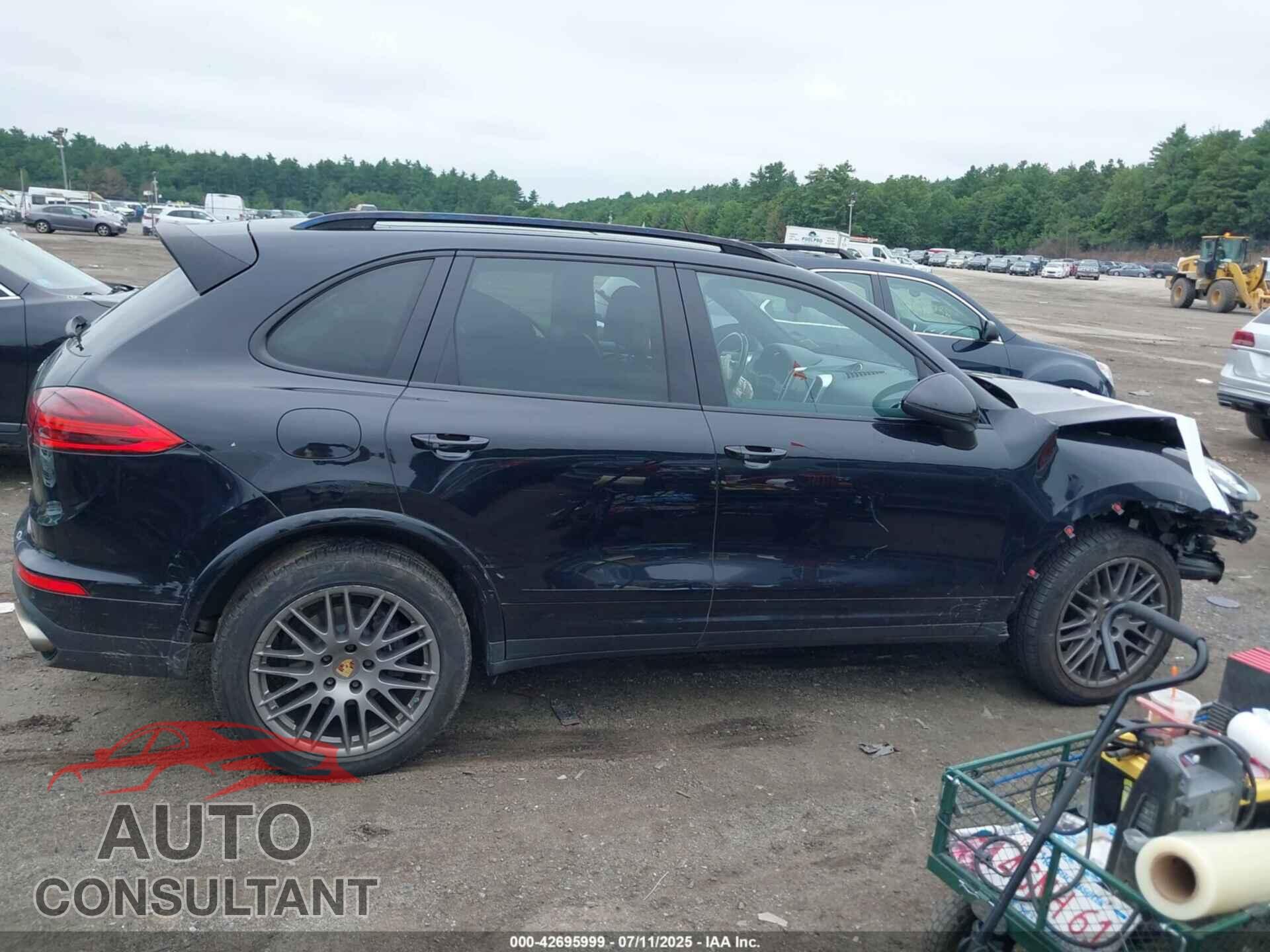 PORSCHE CAYENNE 2017 - WP1AA2A25HKA88944