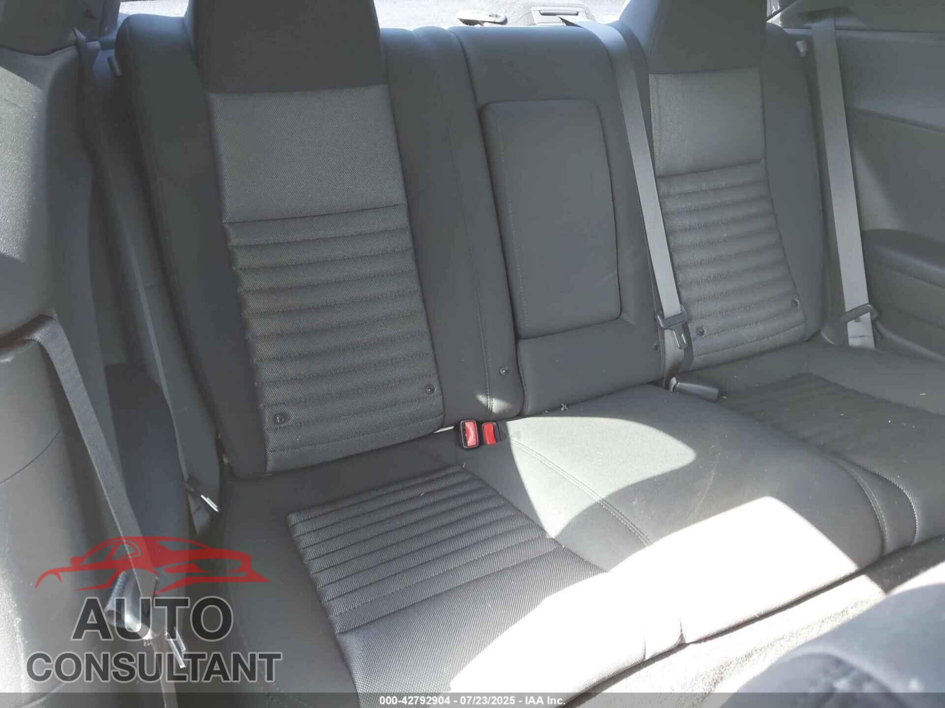 DODGE CHALLENGER 2013 - 2C3CDYAG0DH619974