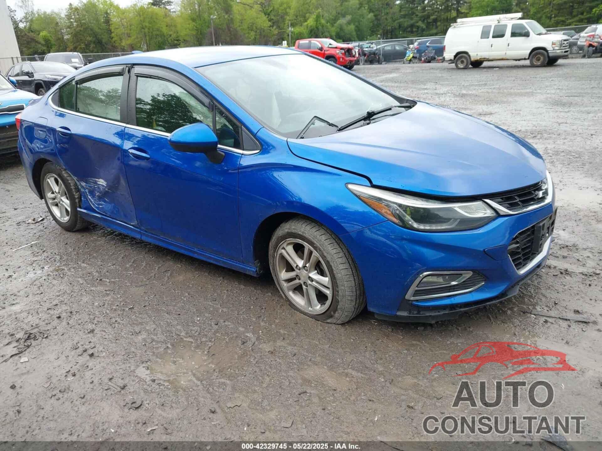 CHEVROLET CRUZE 2018 - 1G1BE5SM6J7153328
