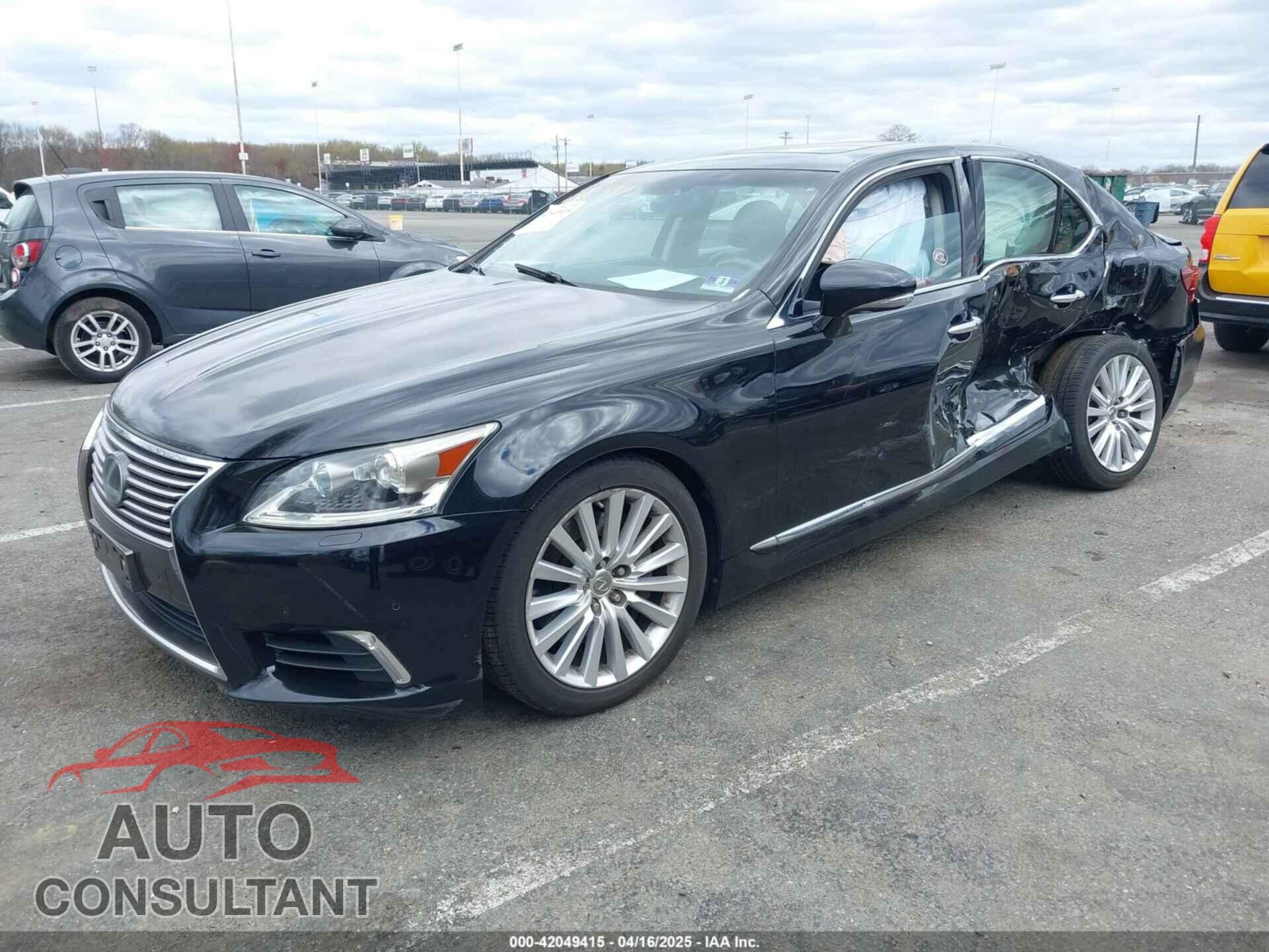 LEXUS LS 460 2017 - JTHCL5EF2H5028166