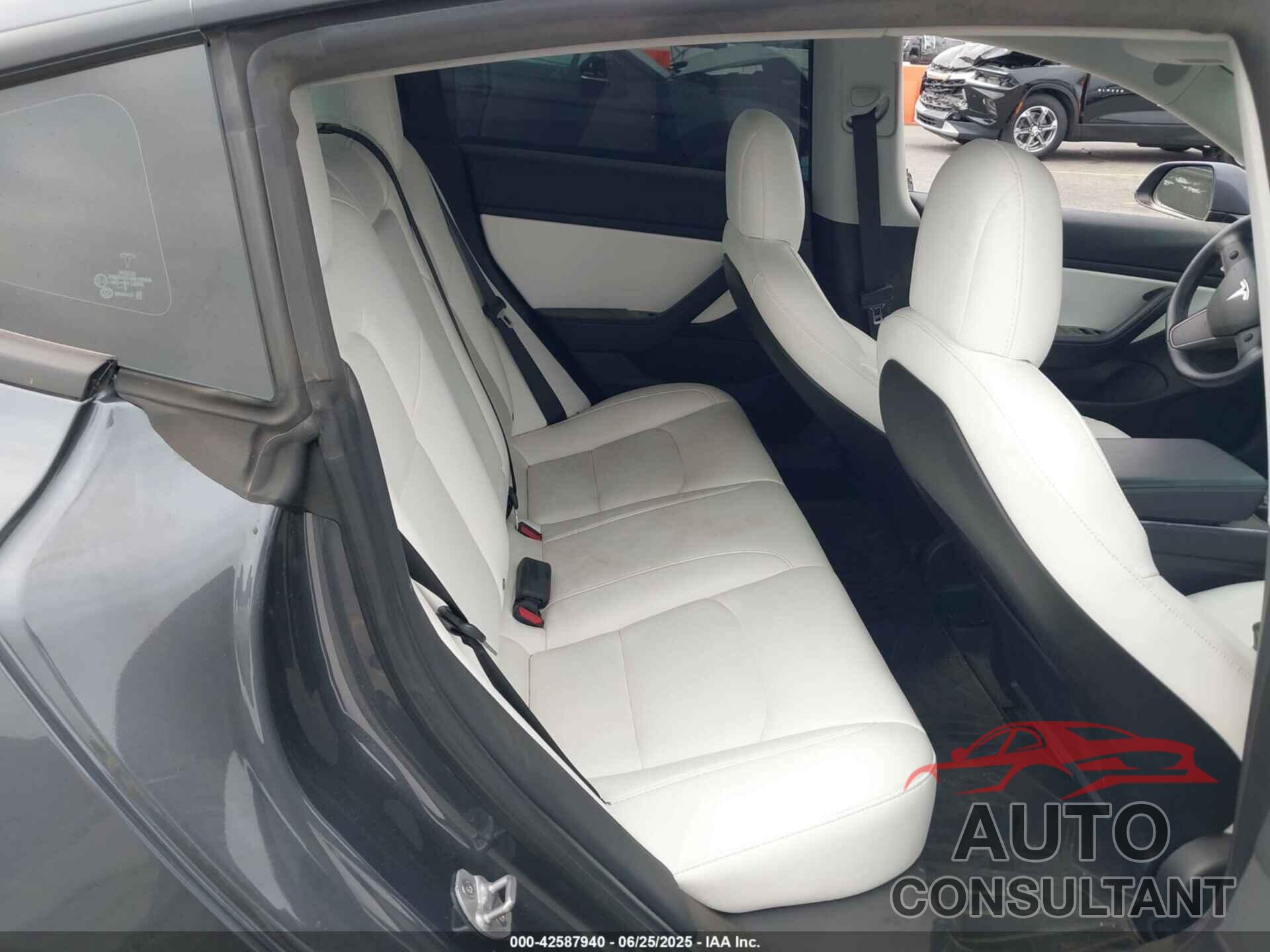 TESLA MODEL 3 2018 - 5YJ3E1EB9JF147810